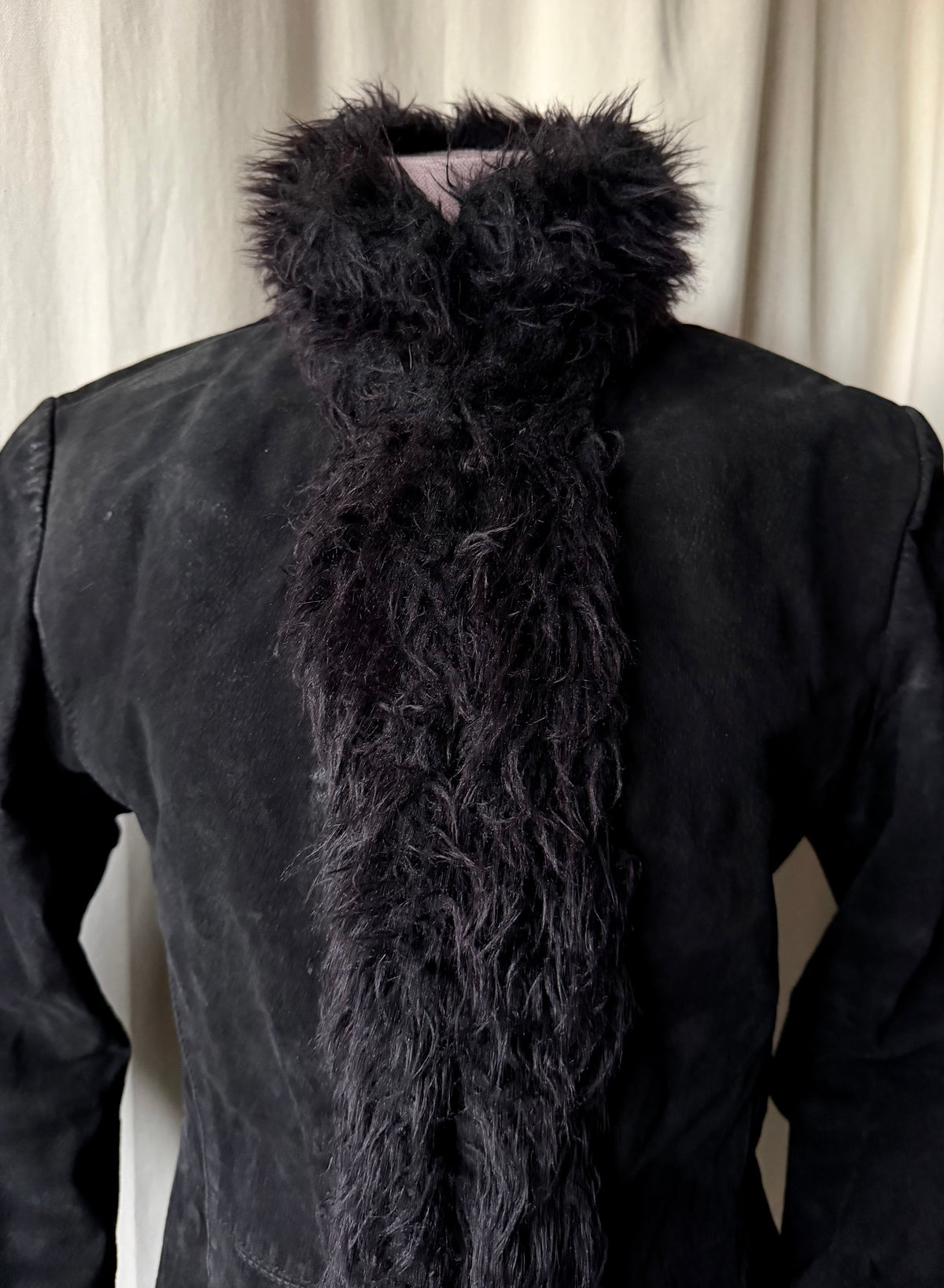 Manteau long noir cuir et fausse fourrure style pennylane vampy 00s - taille L