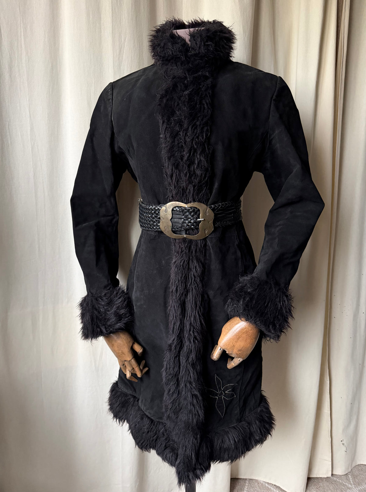 Black long leather and faux fur coat, Pennylane vampy 00s style - size L