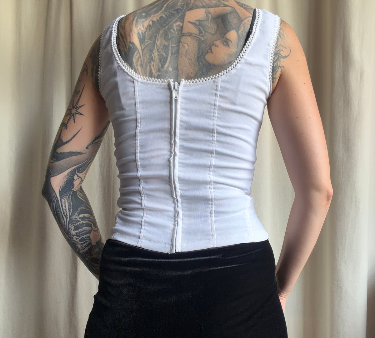 Top corset blanc à laçage ruban encolure carrée – taille S/M