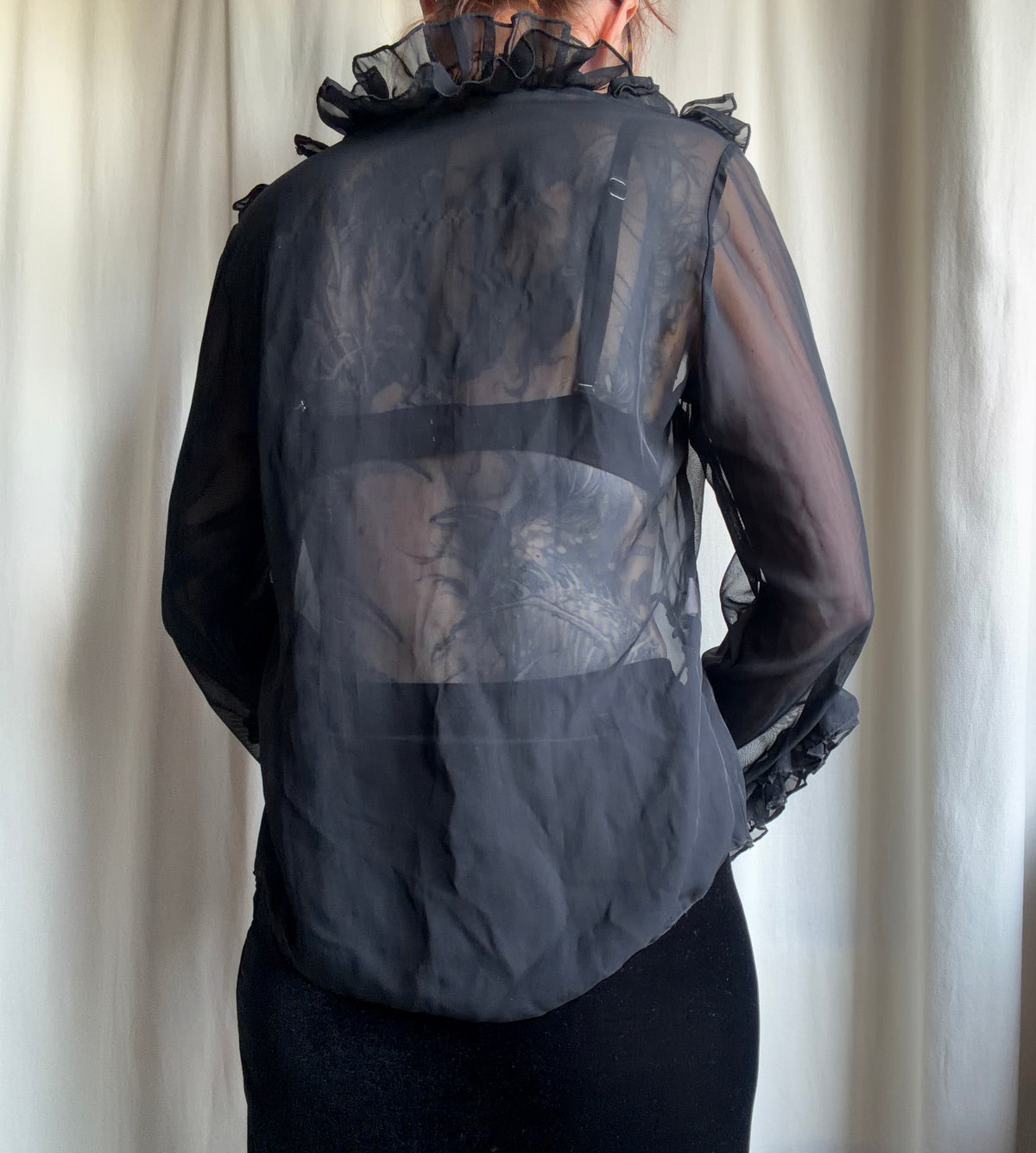 Blouse noire transparente à volants style vampy goth 90s – taille M/L