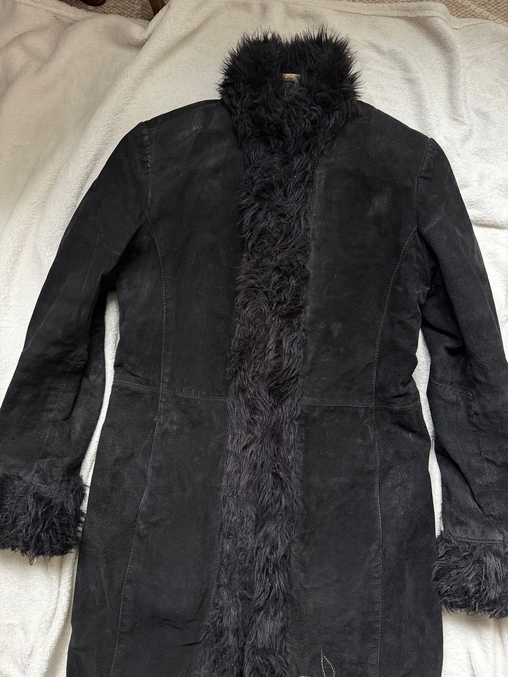 Black long leather and faux fur coat, Pennylane vampy 00s style - size L