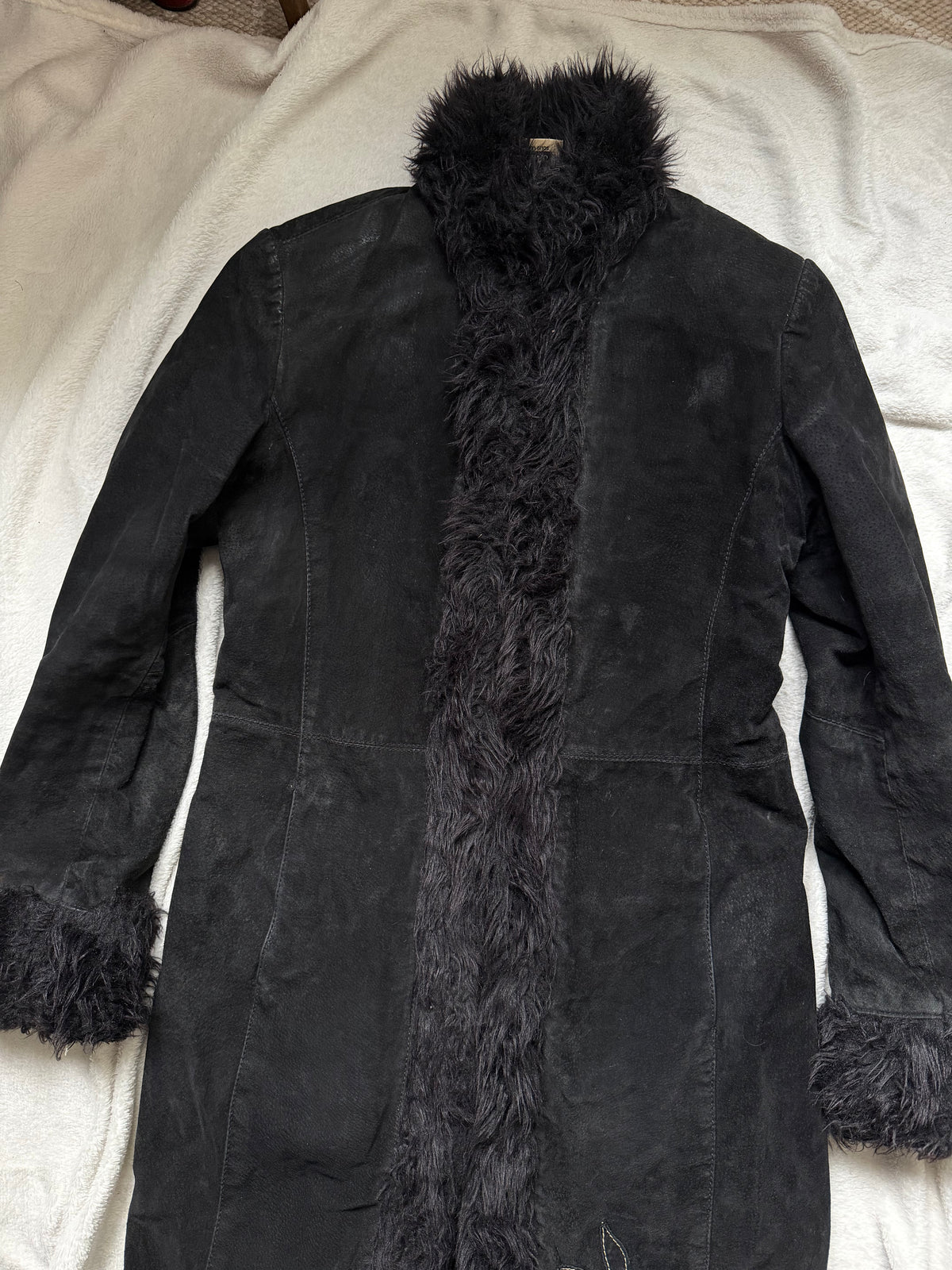Black long leather and faux fur coat, Pennylane vampy 00s style - size L