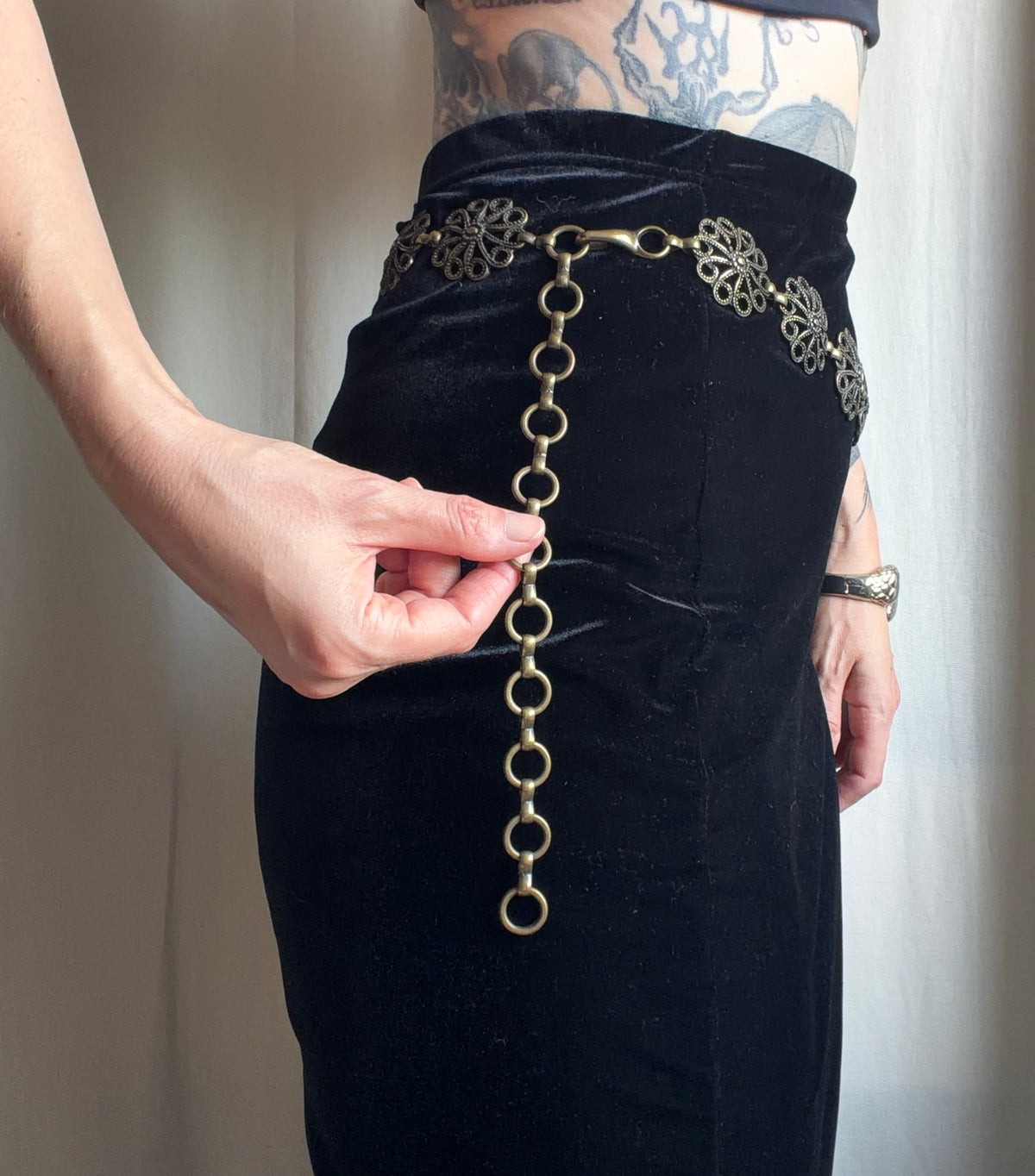 Ceinture chaîne bronze à médaillons rosaces ajourés – ajustable