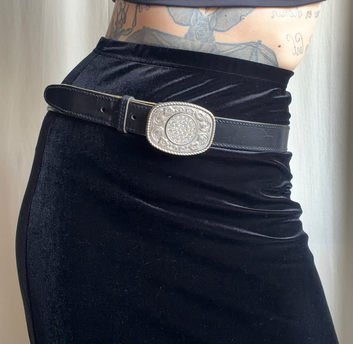 Ceinture cuir noir boucle western argentée à strass – taille 85