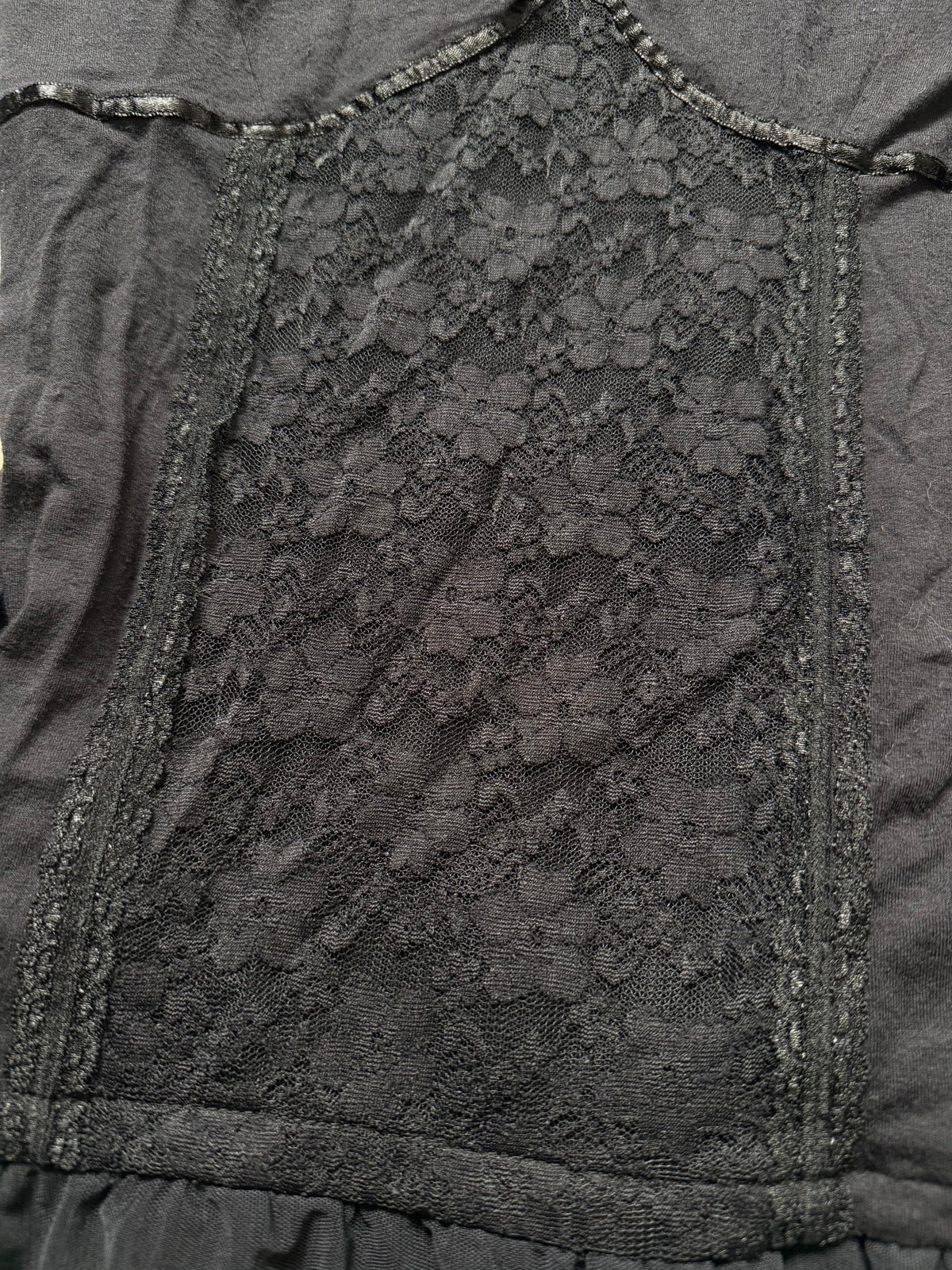 Débardeur noir à dentelle florale style romantic goth whimsigoth - taille M