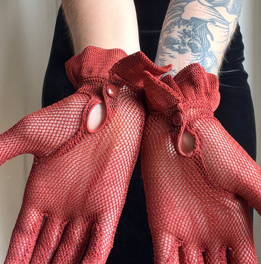 Gants en résille orange à poignets volantés en dentelle – goth cabaret burlesque