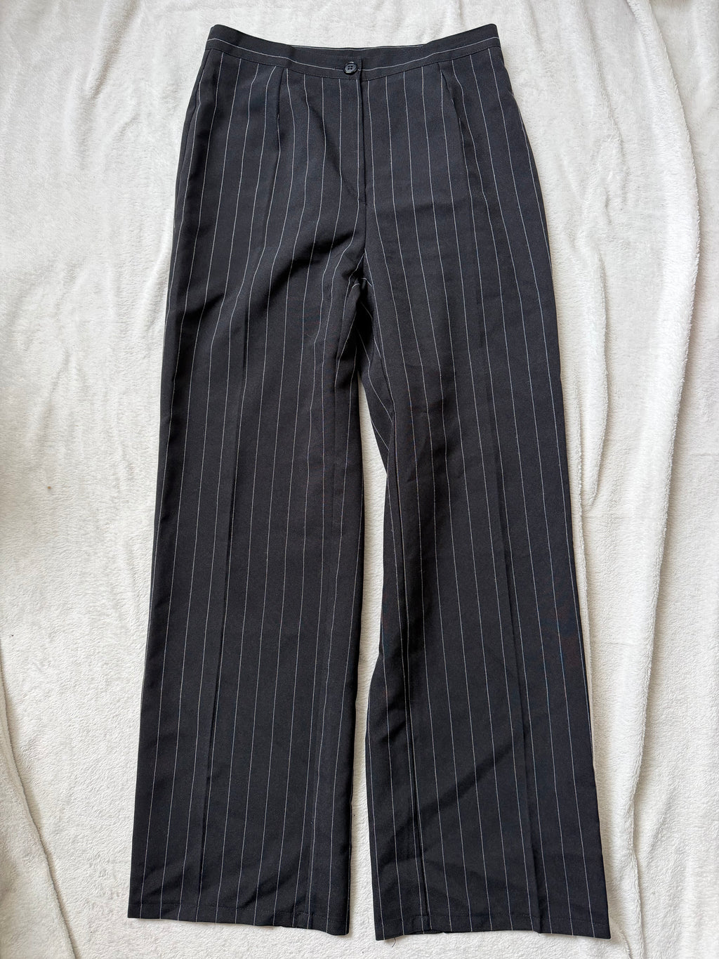 Pantalon noir pinstripe coupe droite – taille M