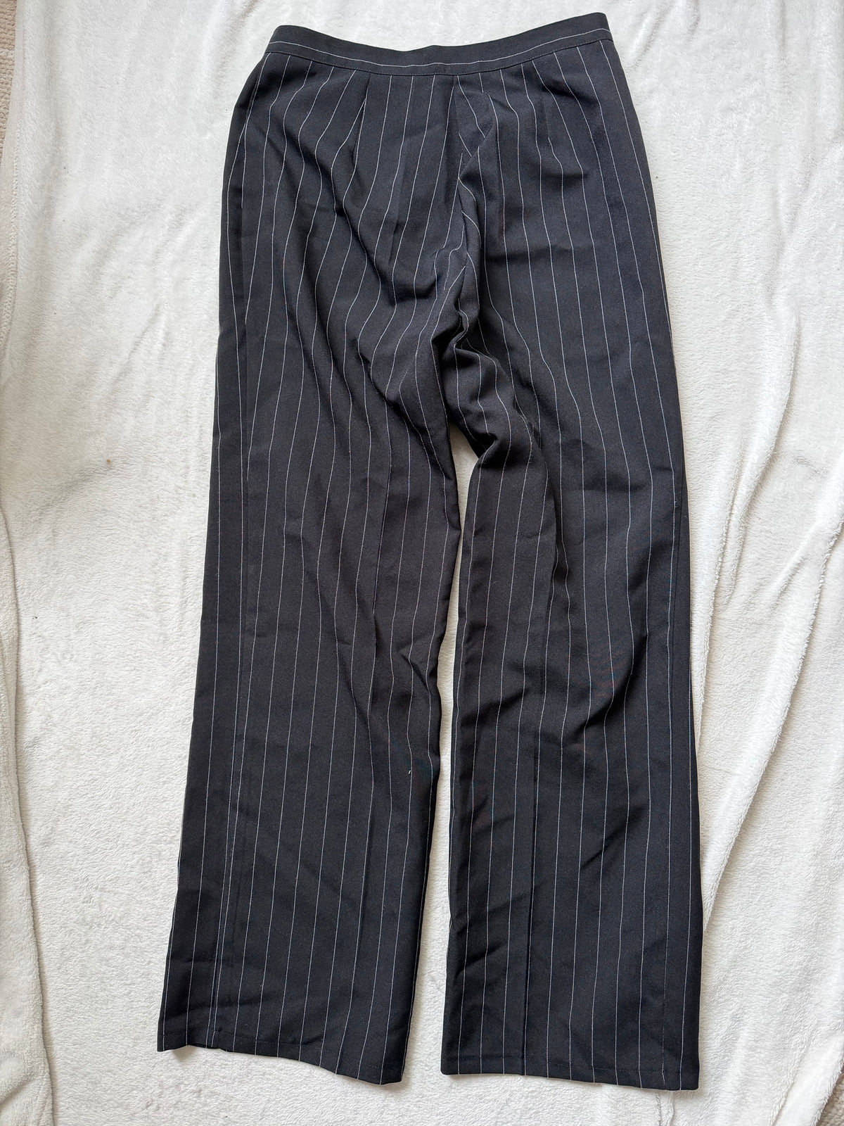 Pantalon noir pinstripe coupe droite – taille M