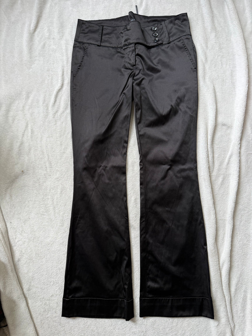 Pantalon noir satiné taille basse ceinture corset – taille L