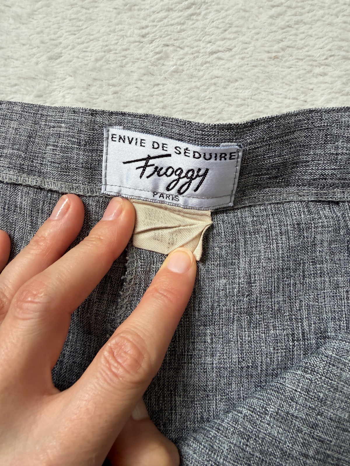 Short-jupe gris taille haute pan portefeuille asymétrique – taille M