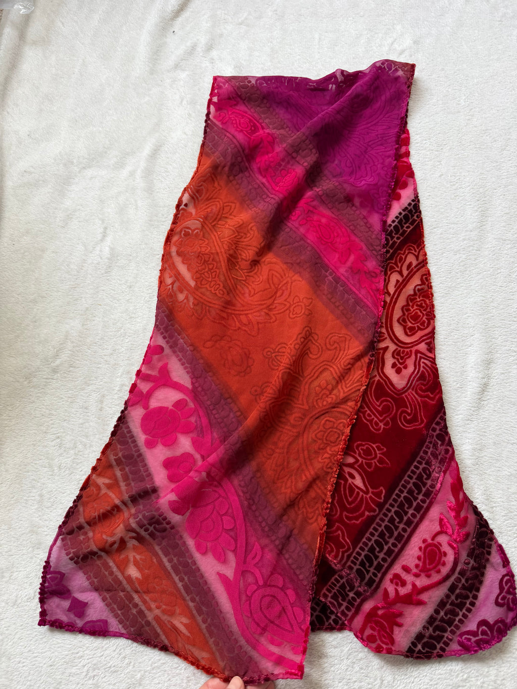 Écharpe velours dévoré rose rouge orange motifs cachemire
