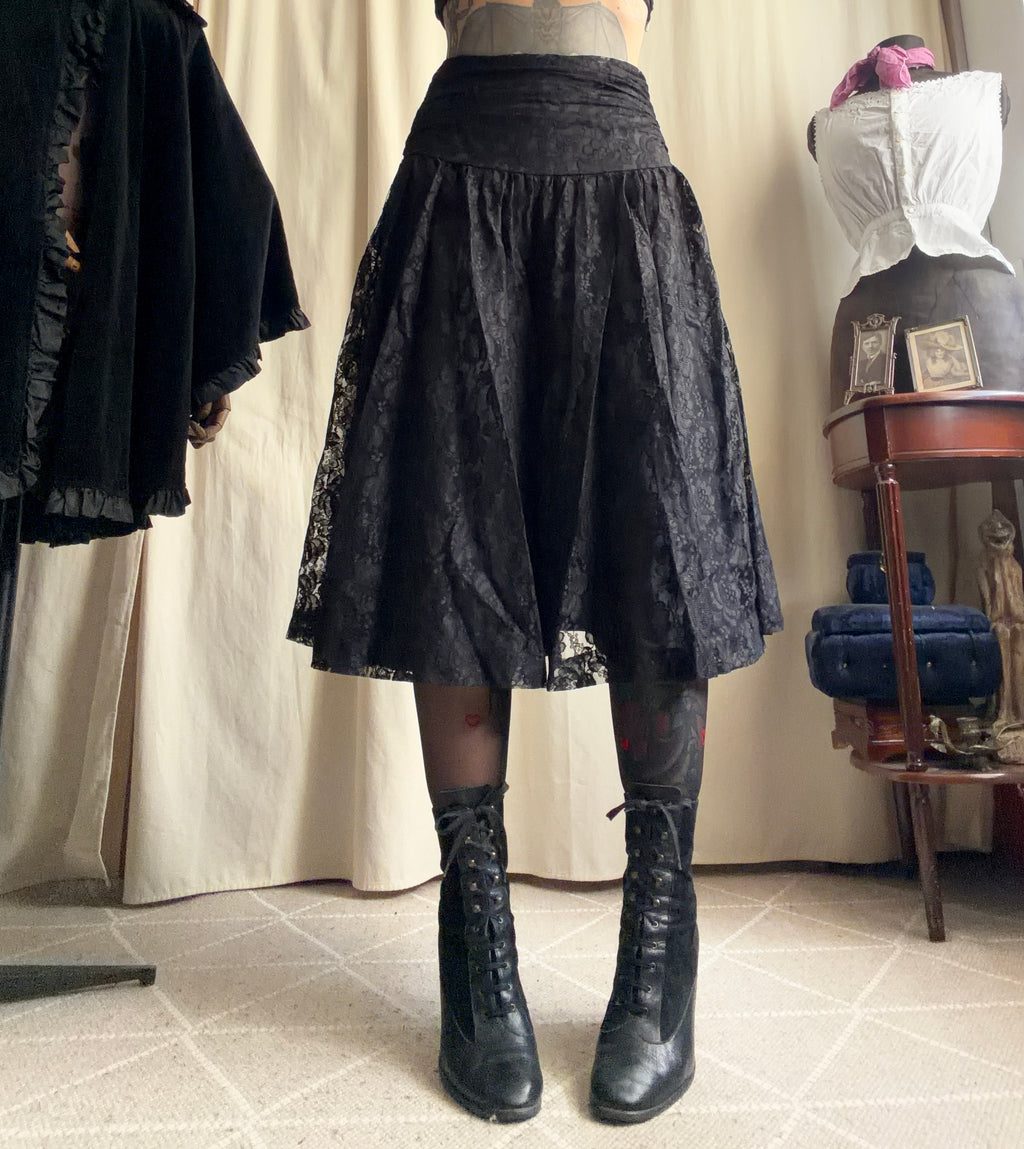 Jupe-culotte noire en dentelle fleurie style romantic goth whimsigoth - taille S