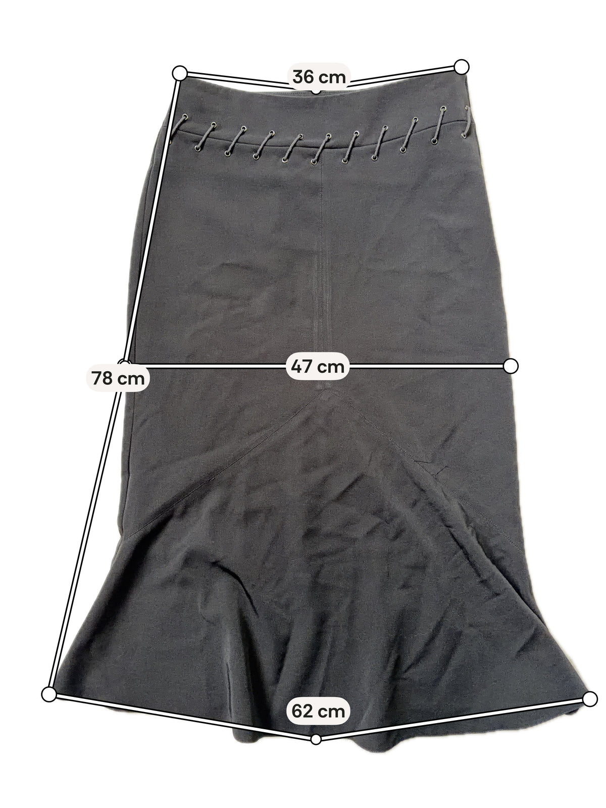 Jupe midi noire evasée à œillets métalliques et lacets – taille S