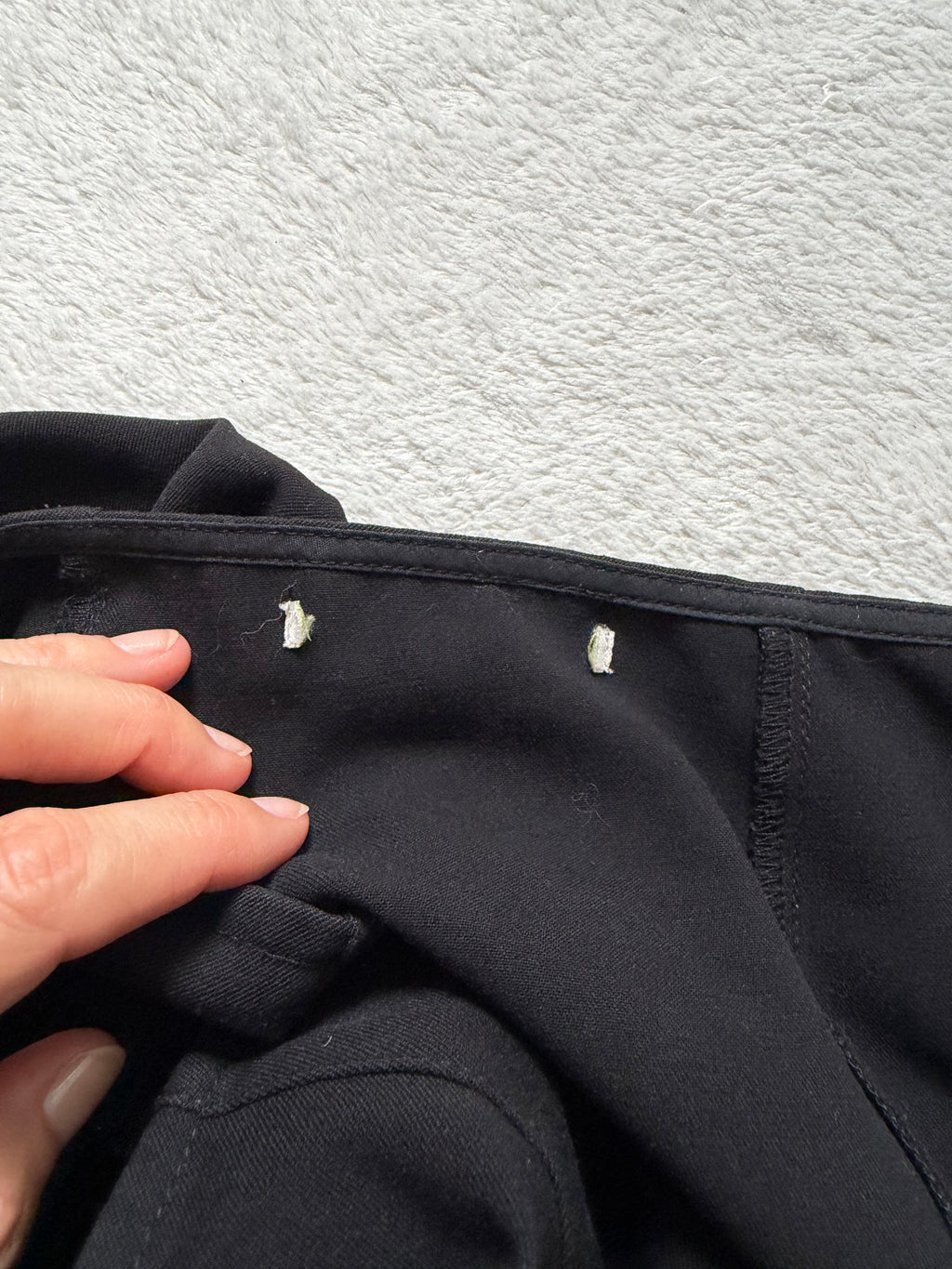 Jupe midi noire coupe sirène volants asymétriques  – taille S