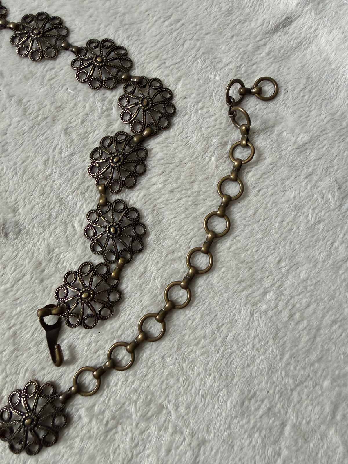Ceinture chaîne bronze à médaillons rosaces ajourés – ajustable