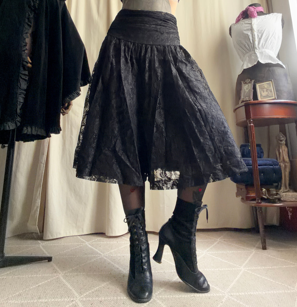 Jupe-culotte noire en dentelle fleurie style romantic goth whimsigoth - taille S