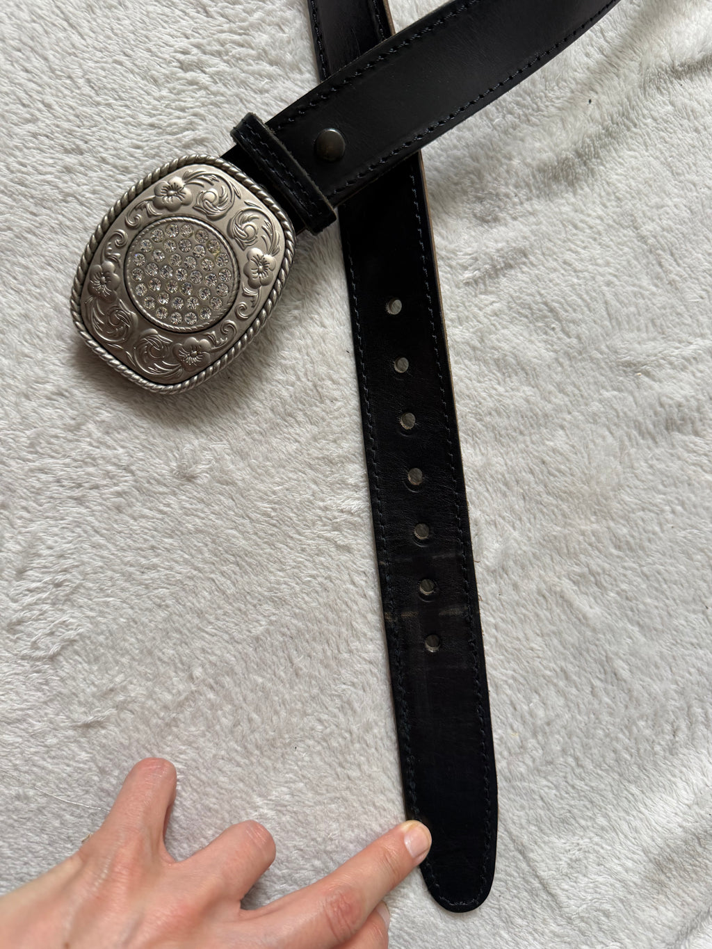 Ceinture cuir noir boucle western argentée à strass – taille 85