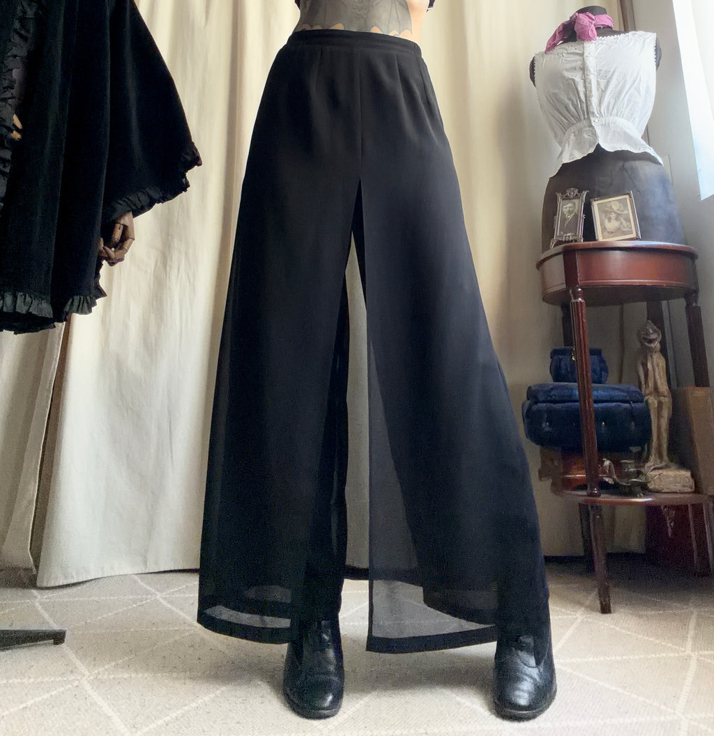 Pantalon noir jambes extra larges avec voile fluide style avant garde goth - taille S/M