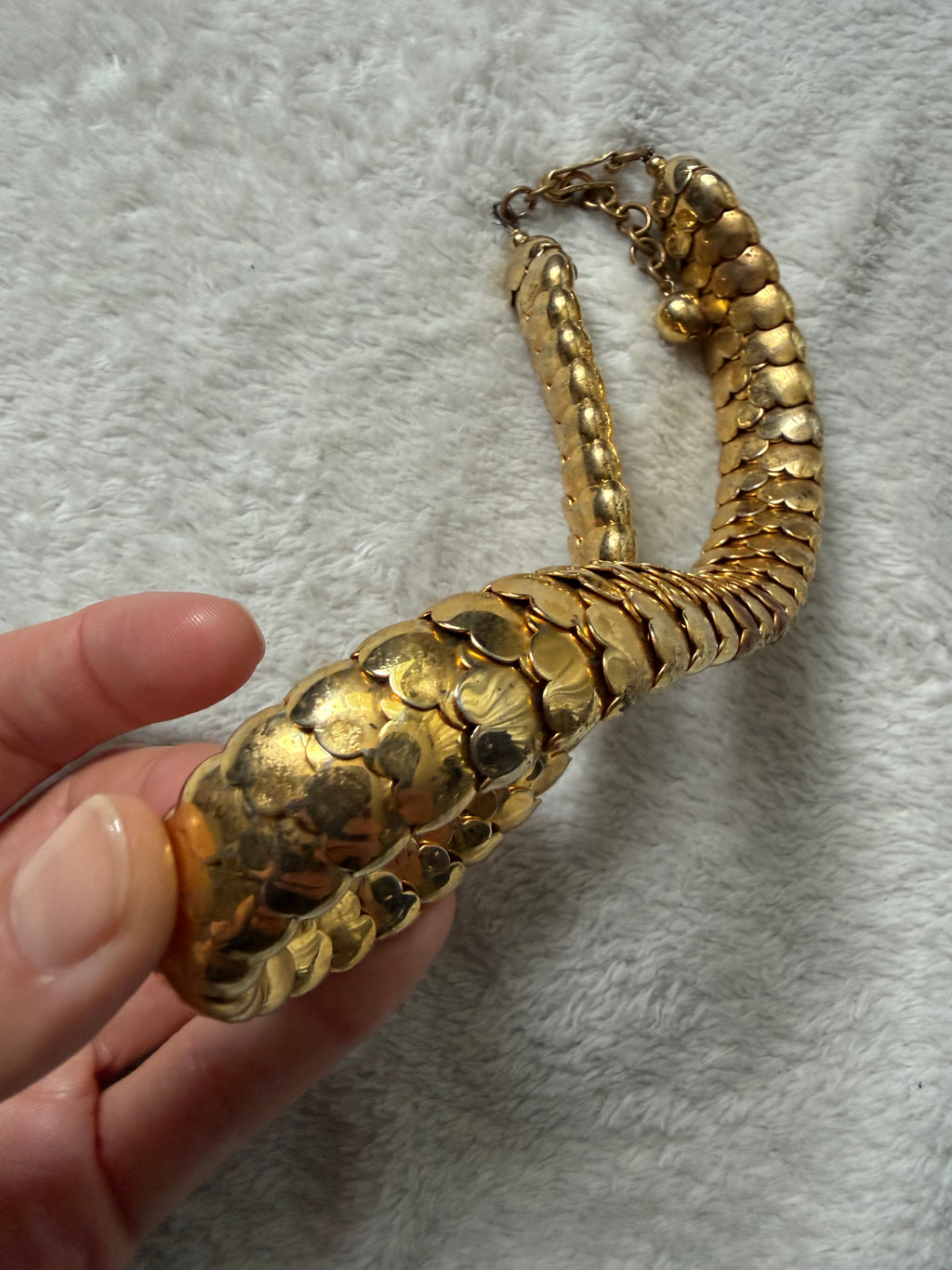 Collier ras de cou doré maille serpent épaisse