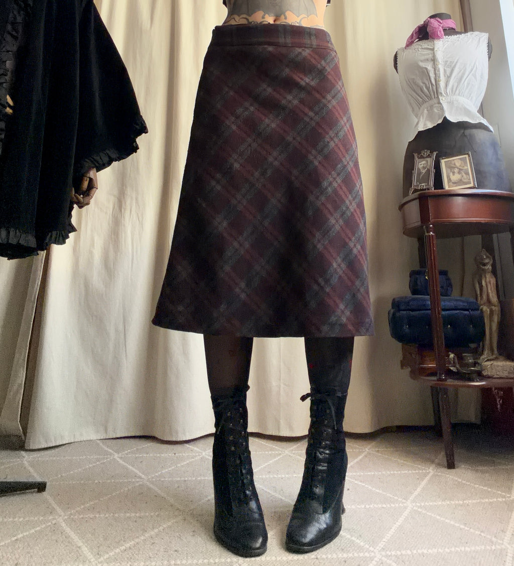 Jupe midi droite à carreaux tartan style dark academia - taille M/L