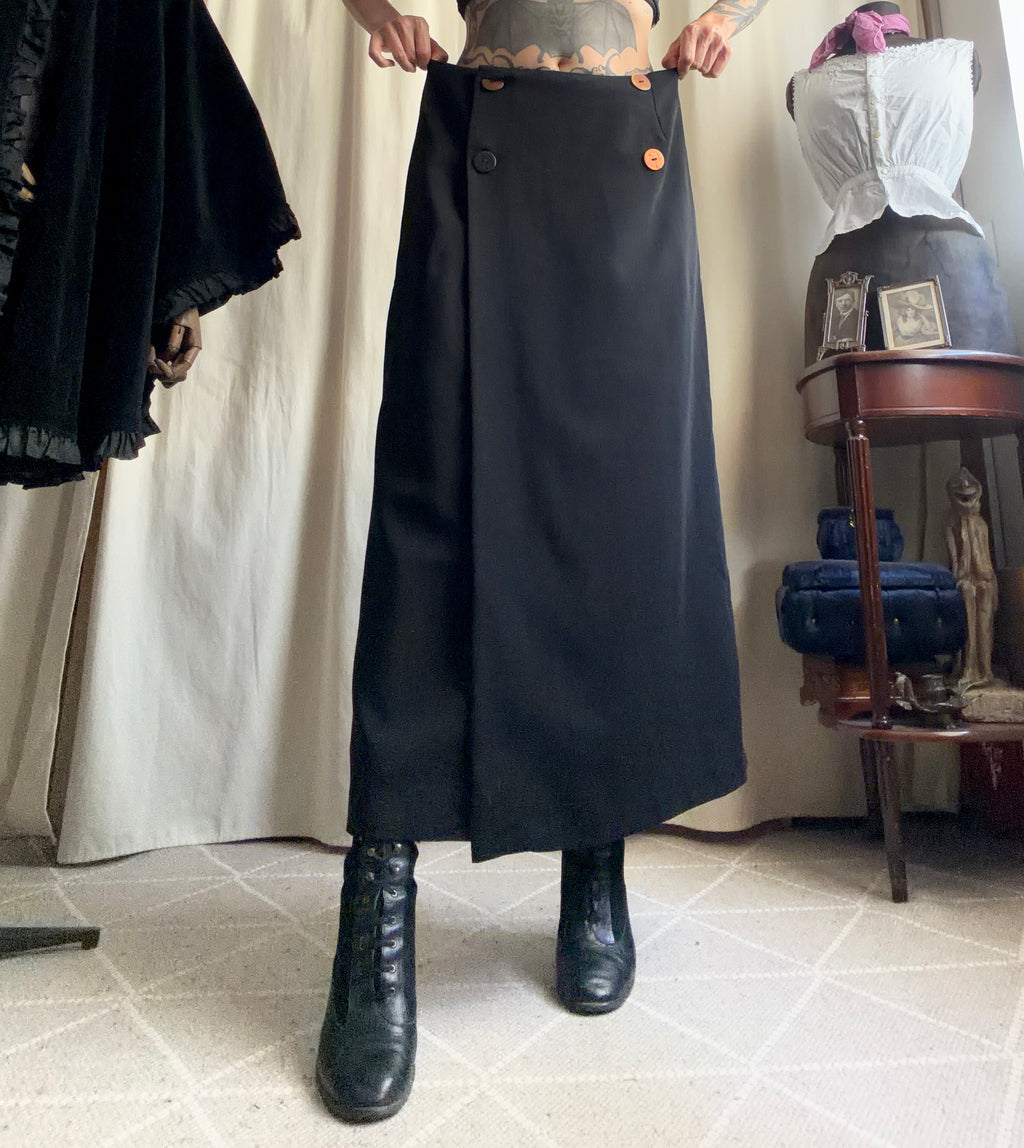Jupe maxi noire taille haute à boutons style minimal goth - taille L/XL