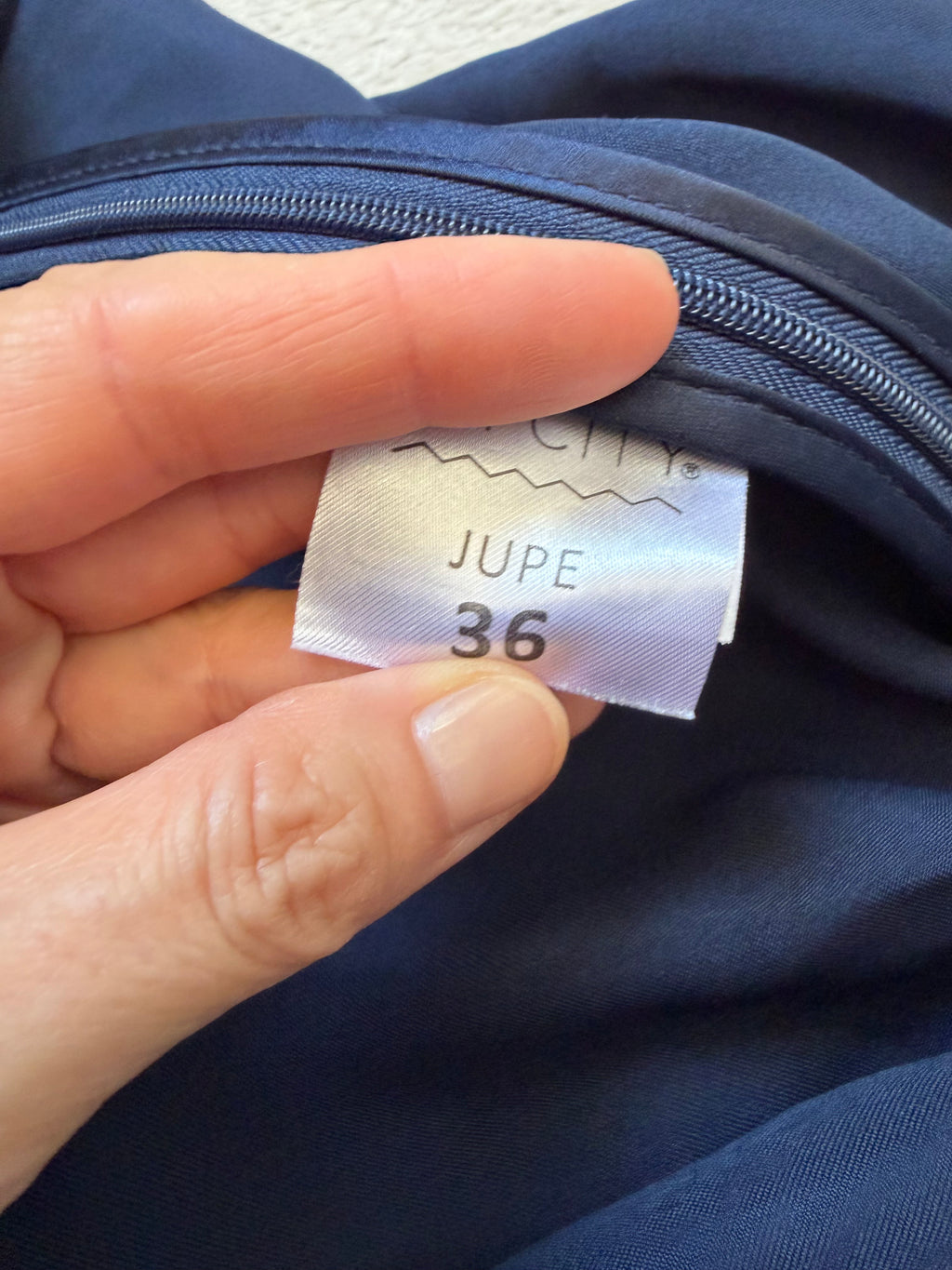 Jupe longue satinée bleu nuit fluide et évasée  – taille S