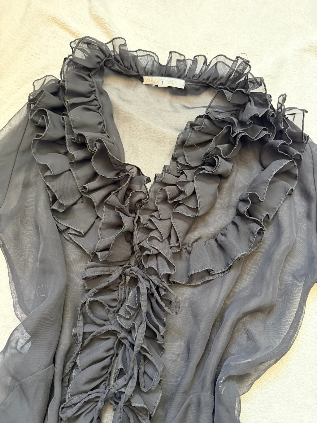 Blouse noire transparente à volants style vampy goth 90s – taille M/L