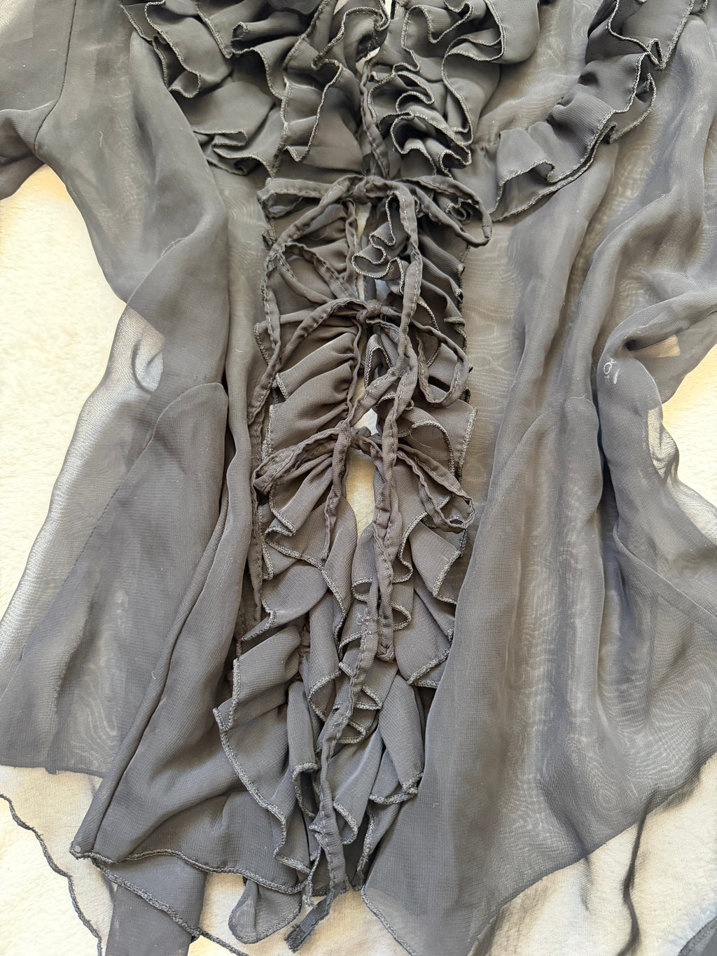 Blouse noire transparente à volants style vampy goth 90s – taille M/L