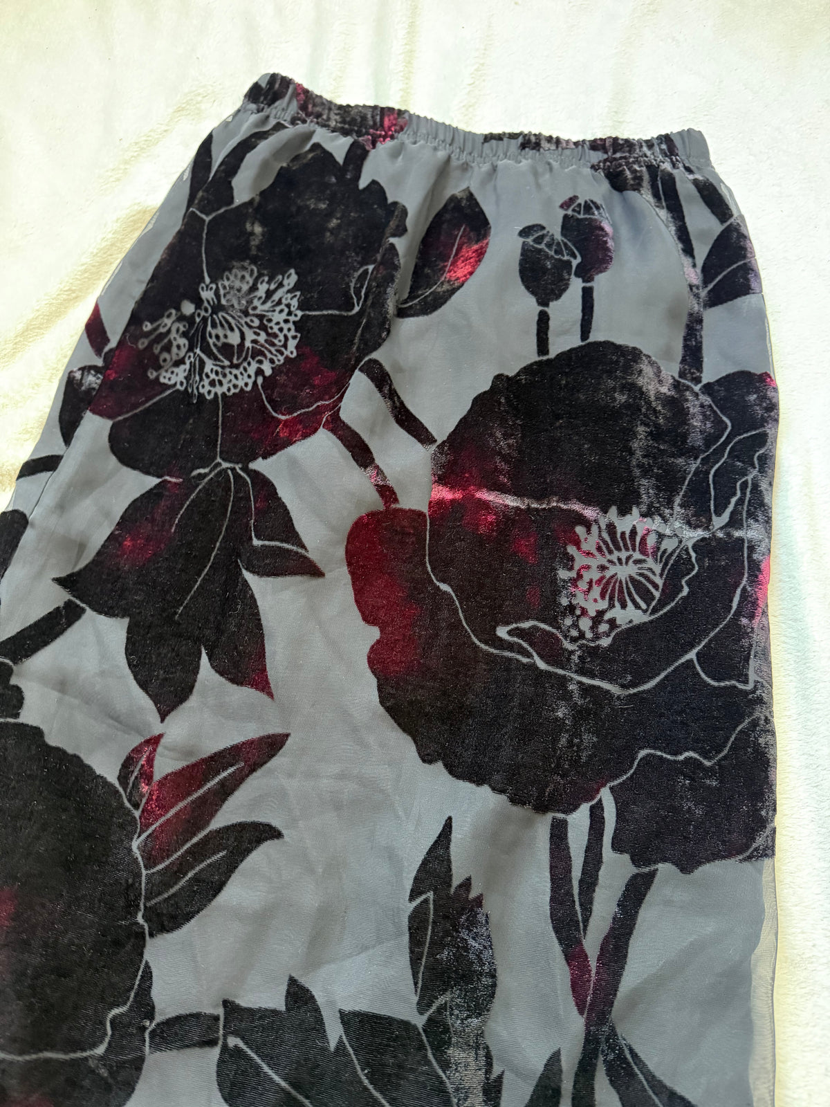 Jupe longue en velours dévoré noir à motifs floraux style whimsigoth romantic goth - taille S
