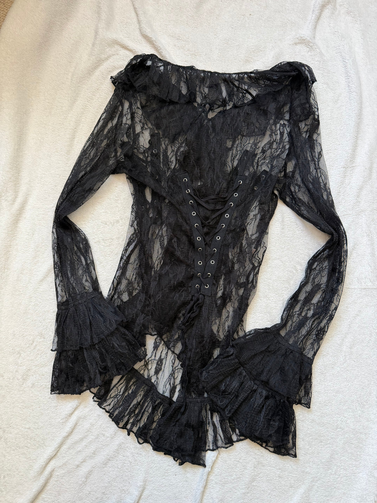 Black lace top ruffles and lacing vampy pirate gothic style - size L/XL