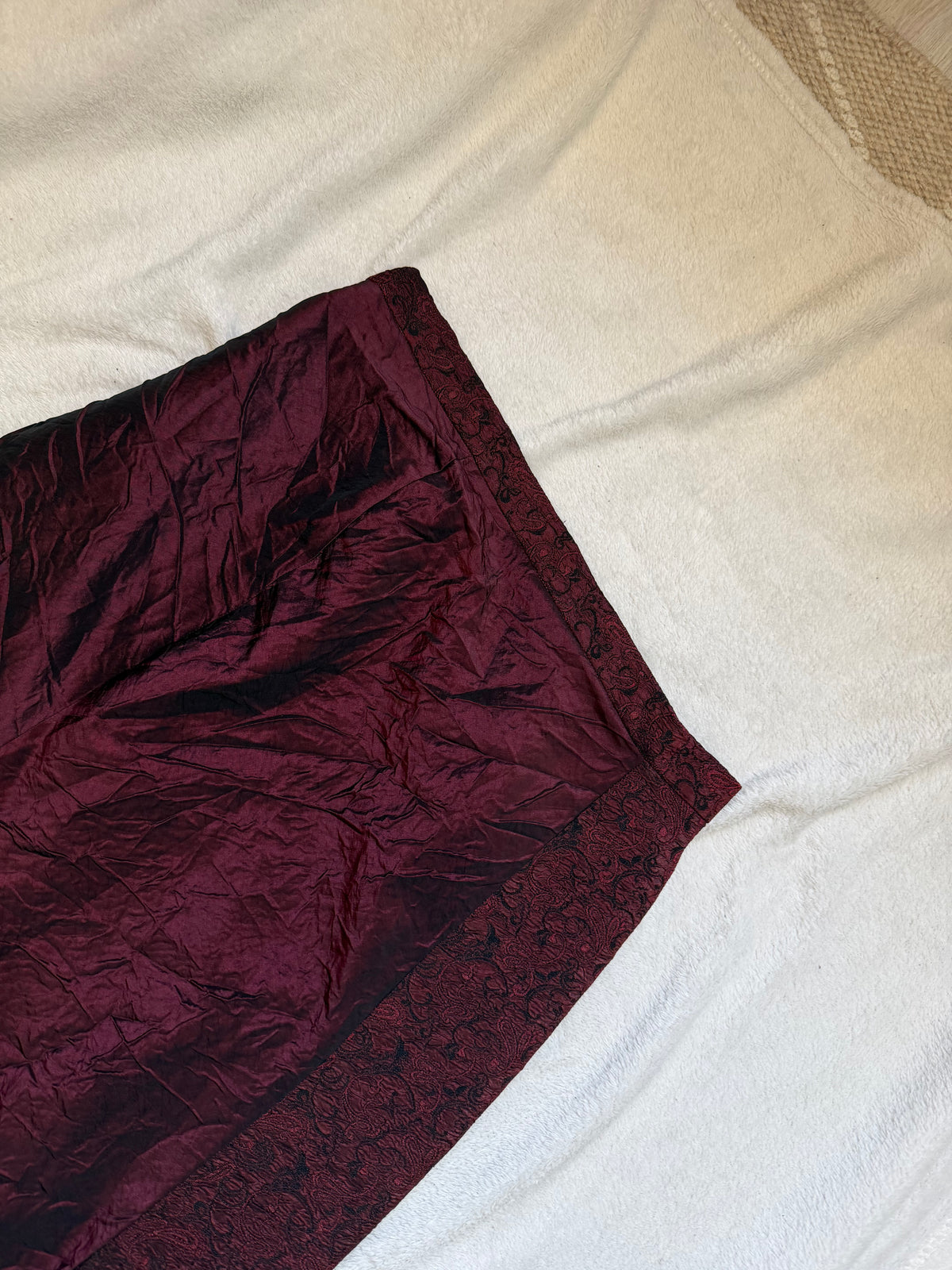 Jupe longue bordeaux velours asymétrique style whimsigoth vampire – taille S