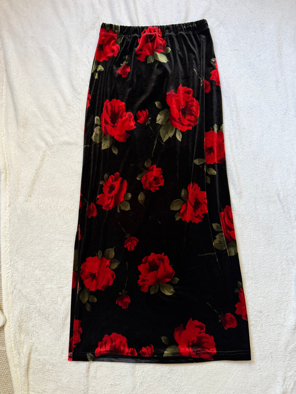 Jupe maxi noire en velours à roses rouges style whimsigoth - taille S