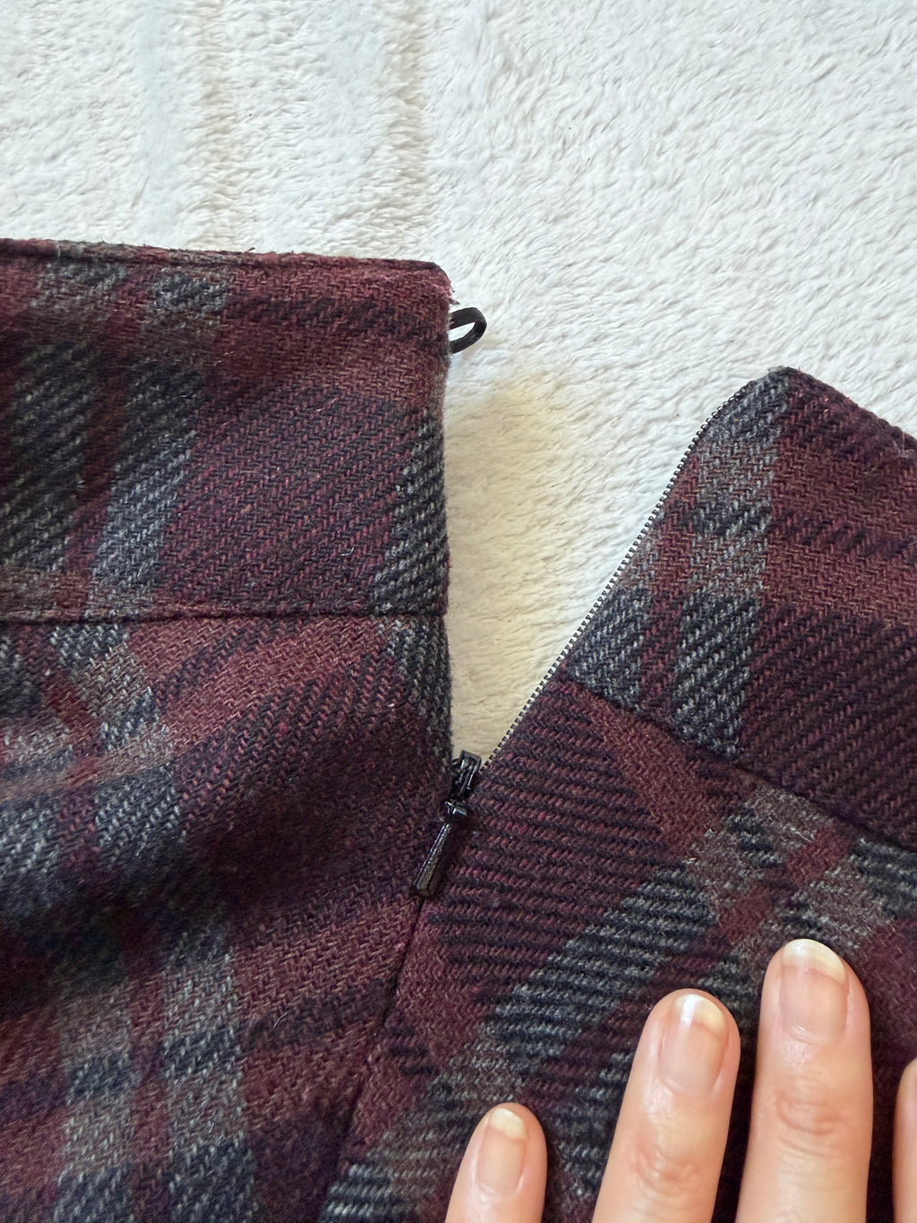 Jupe midi droite à carreaux tartan style dark academia - taille M/L