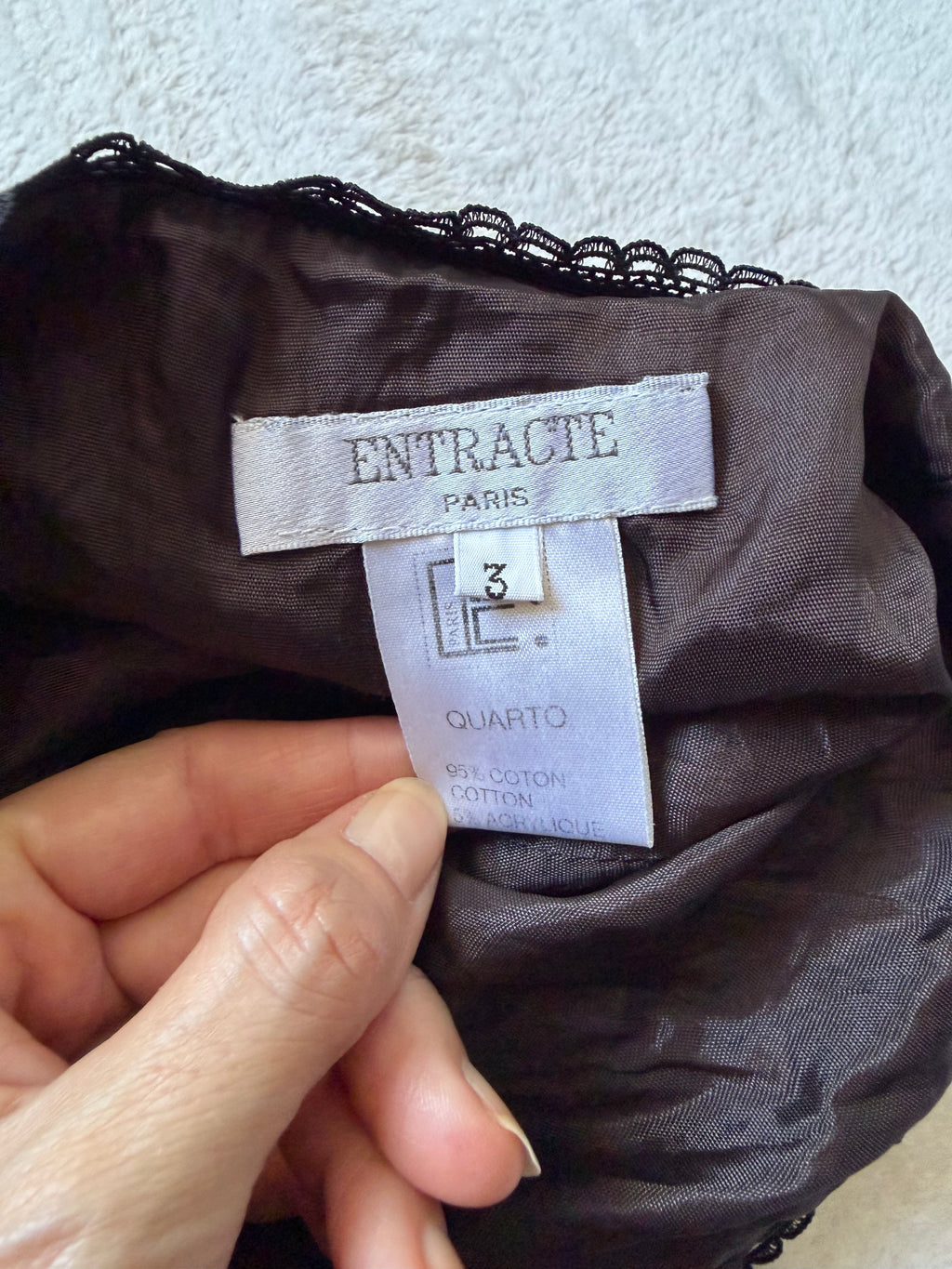 Jupe à carreaux évasée avec dentelle noire style dark academia grunge 90s - taille XL