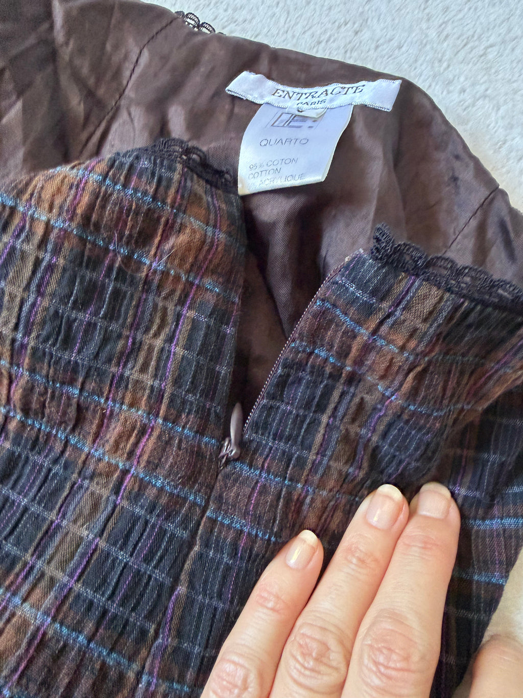 Jupe à carreaux évasée avec dentelle noire style dark academia grunge 90s - taille XL