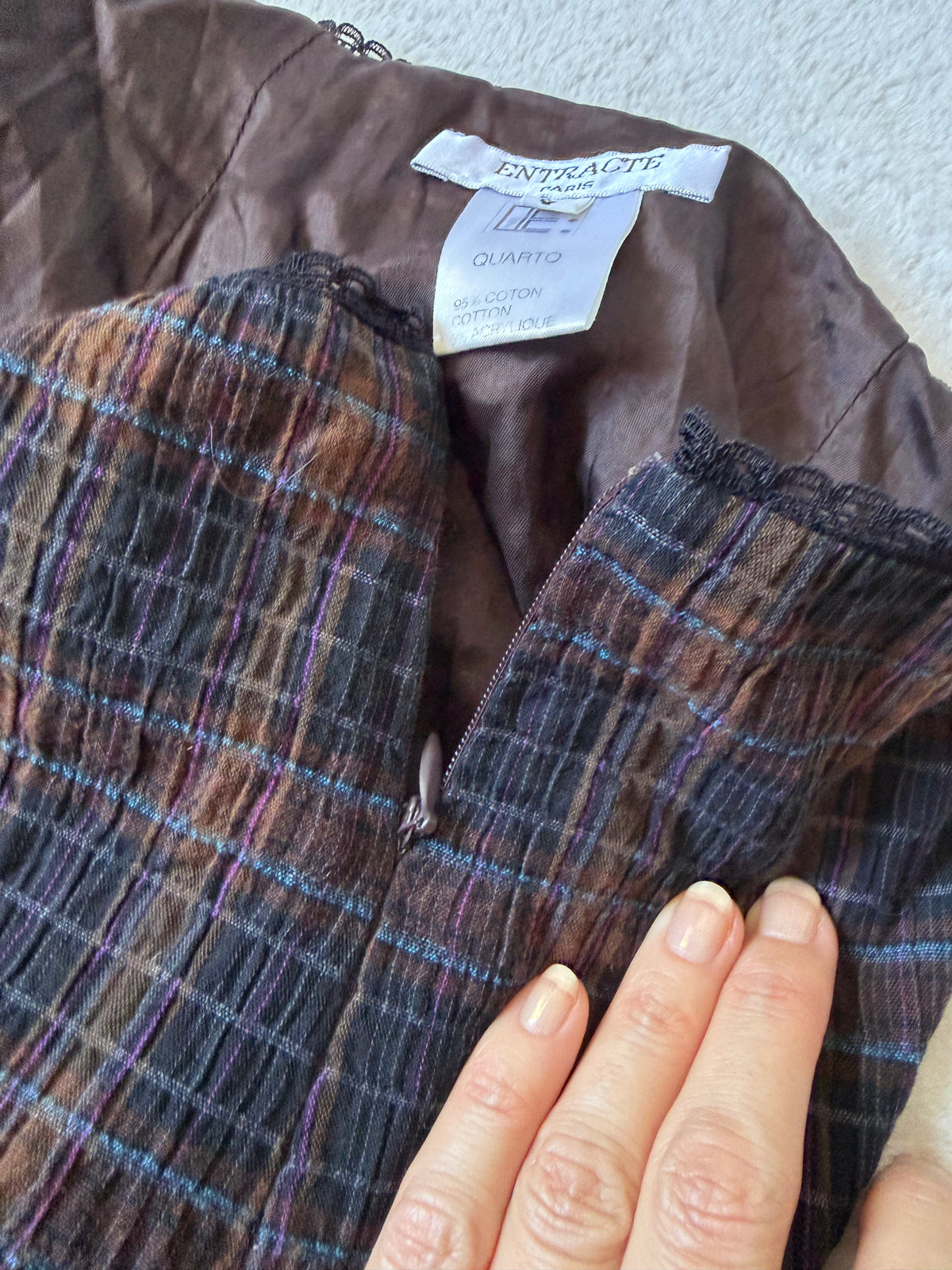 Jupe à carreaux évasée avec dentelle noire style dark academia grunge 90s - taille XL