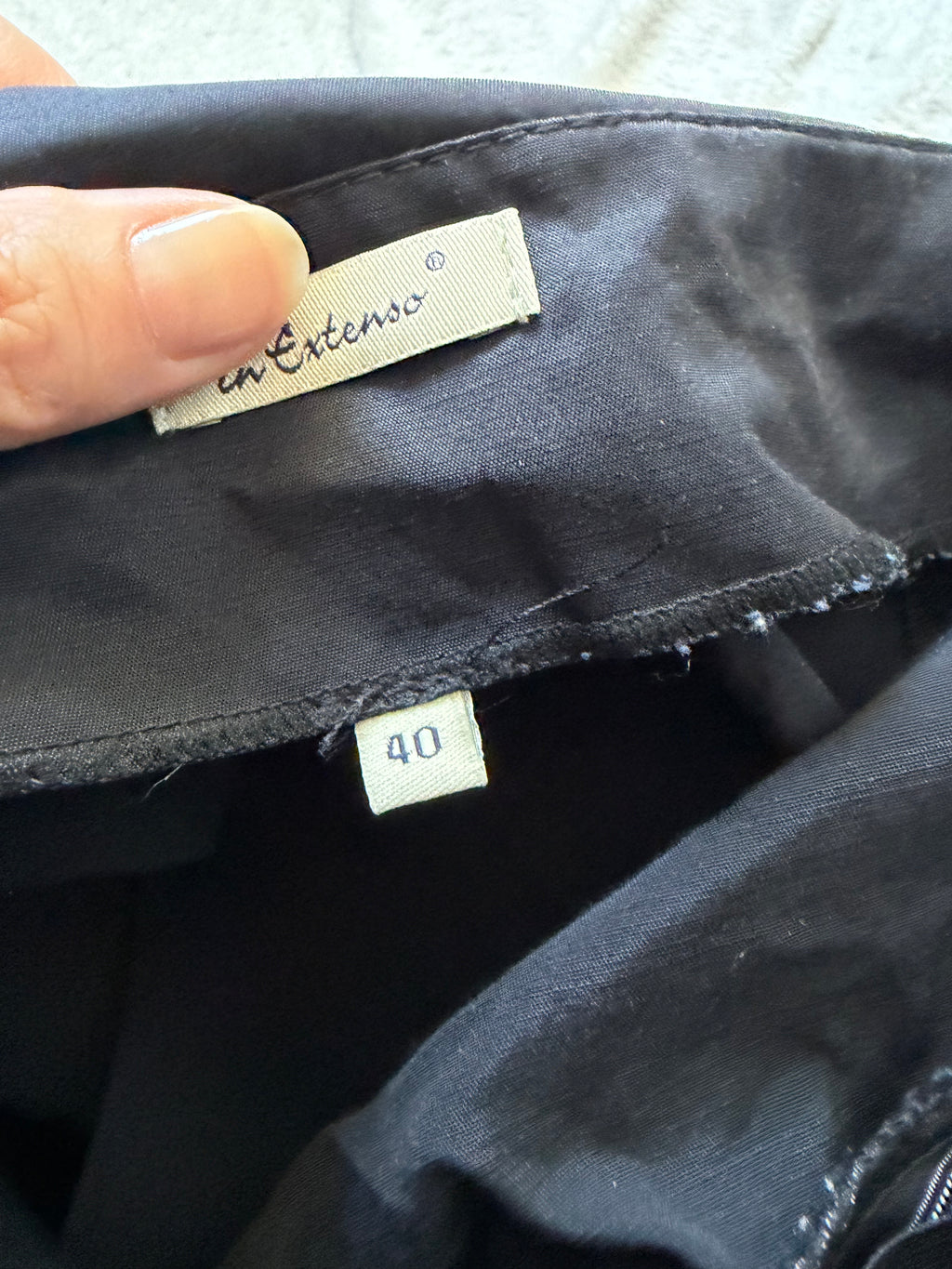 Jupe noire portefeuille rayée à anneaux métalliques style avant garde goth - taille M/L