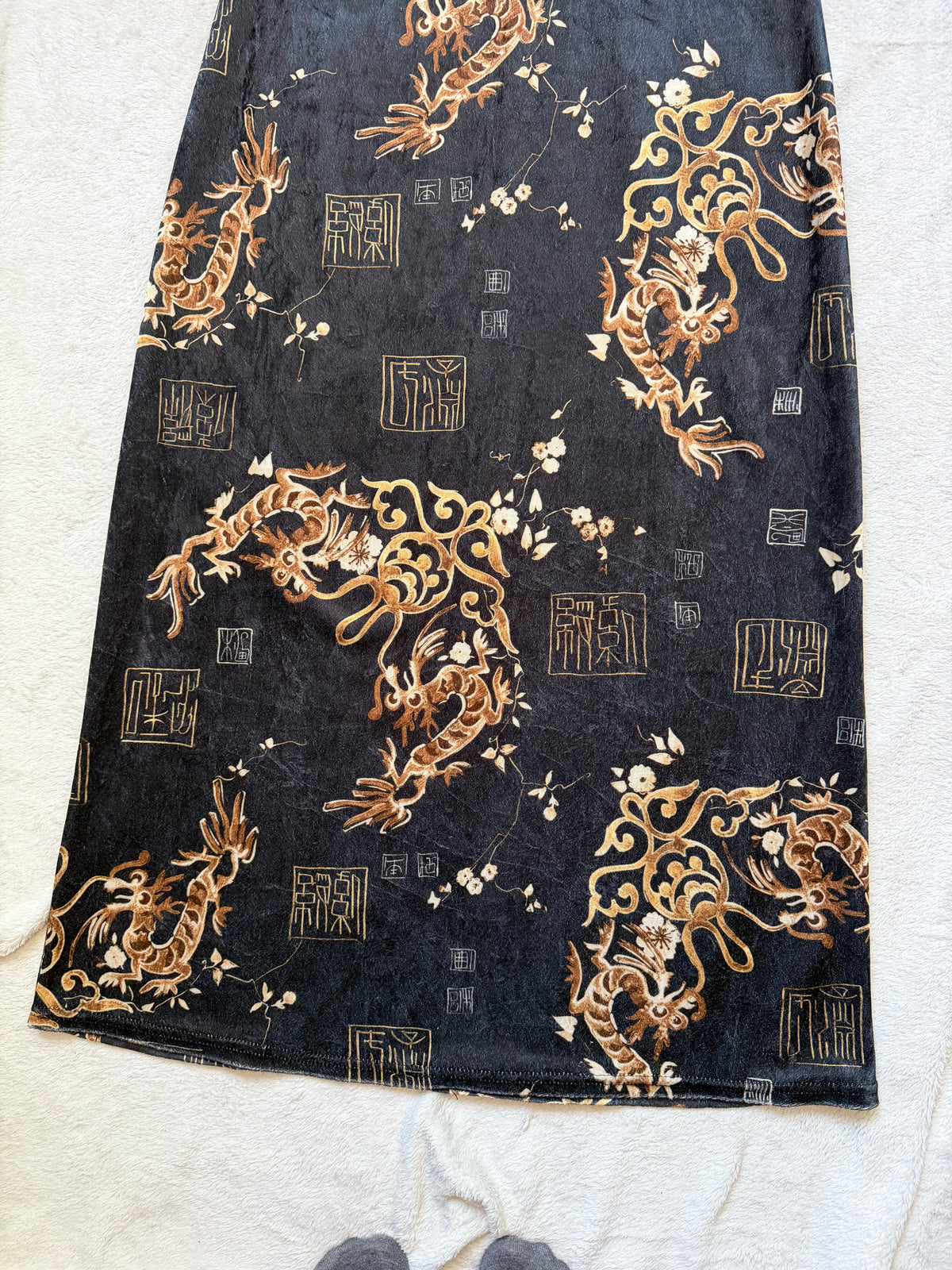 Long grey velvet dress with golden Asian dragon pattern – size XS/S