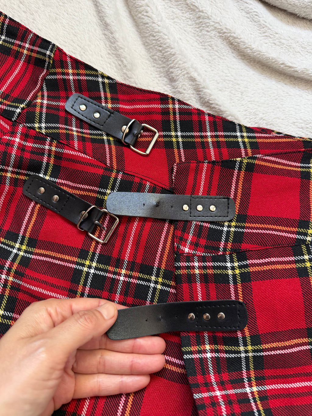Minijupe tartan rouge plissée double boucle – punk goth school girl Y2K - S