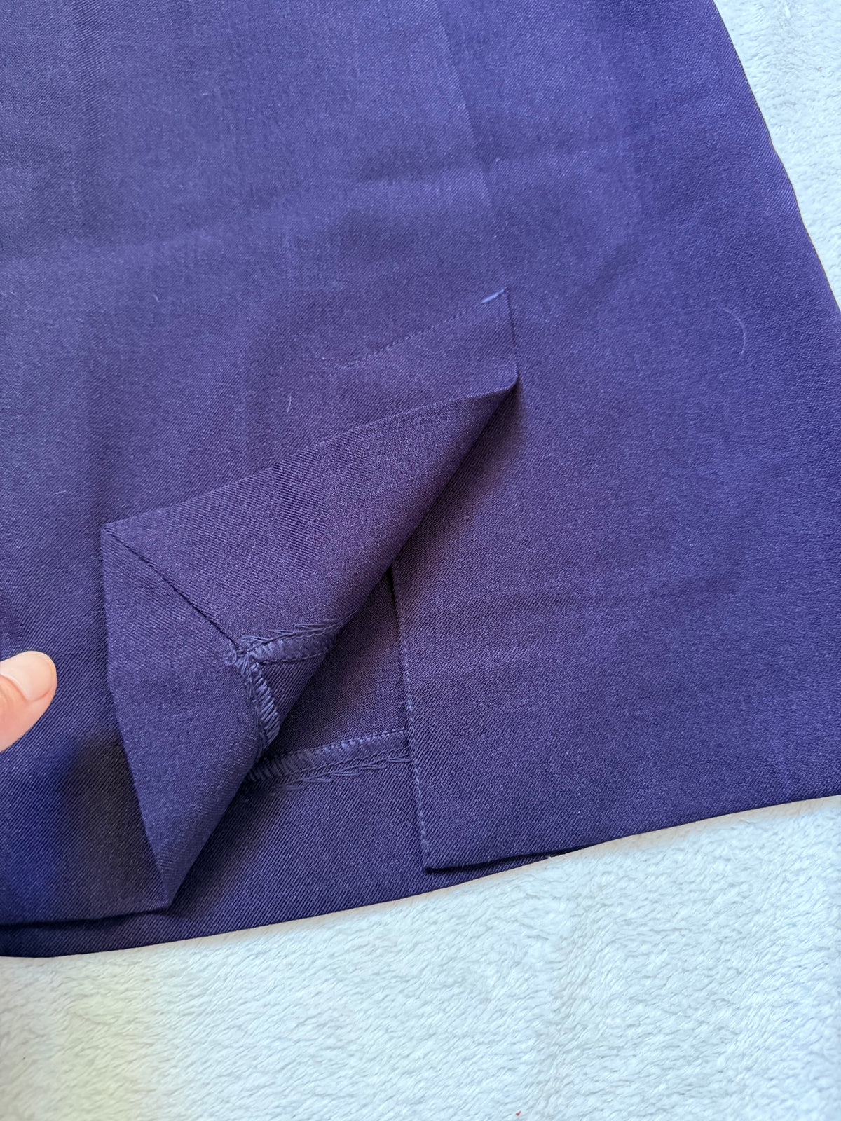 Ensemble blazer cintré et minijupe violet foncé - taille S/M