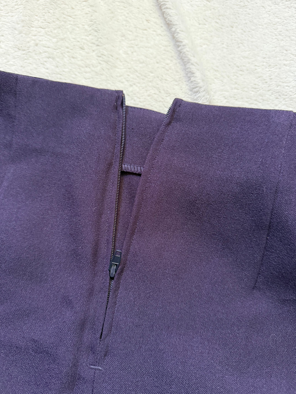 Ensemble blazer cintré et minijupe violet foncé - taille S/M
