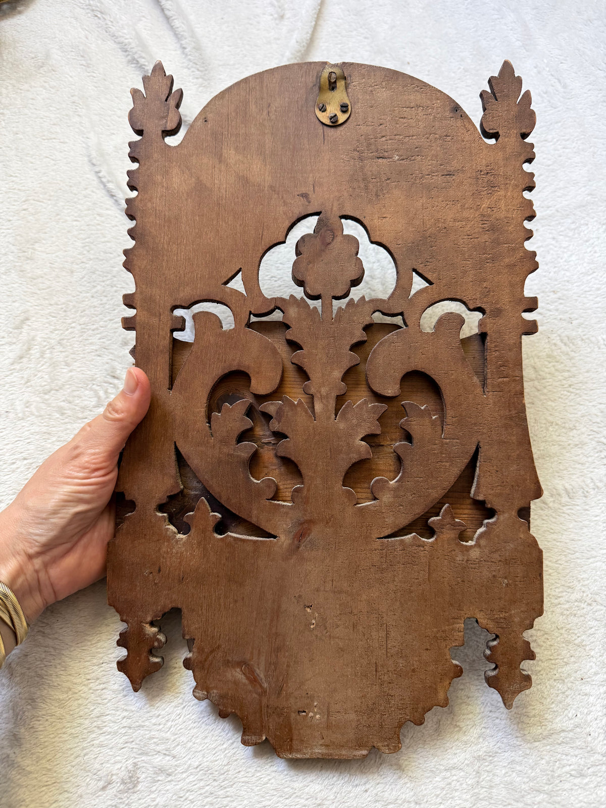 Étagère murale vintage en bois sculpté style gothique médiéval cabinet de curiosités