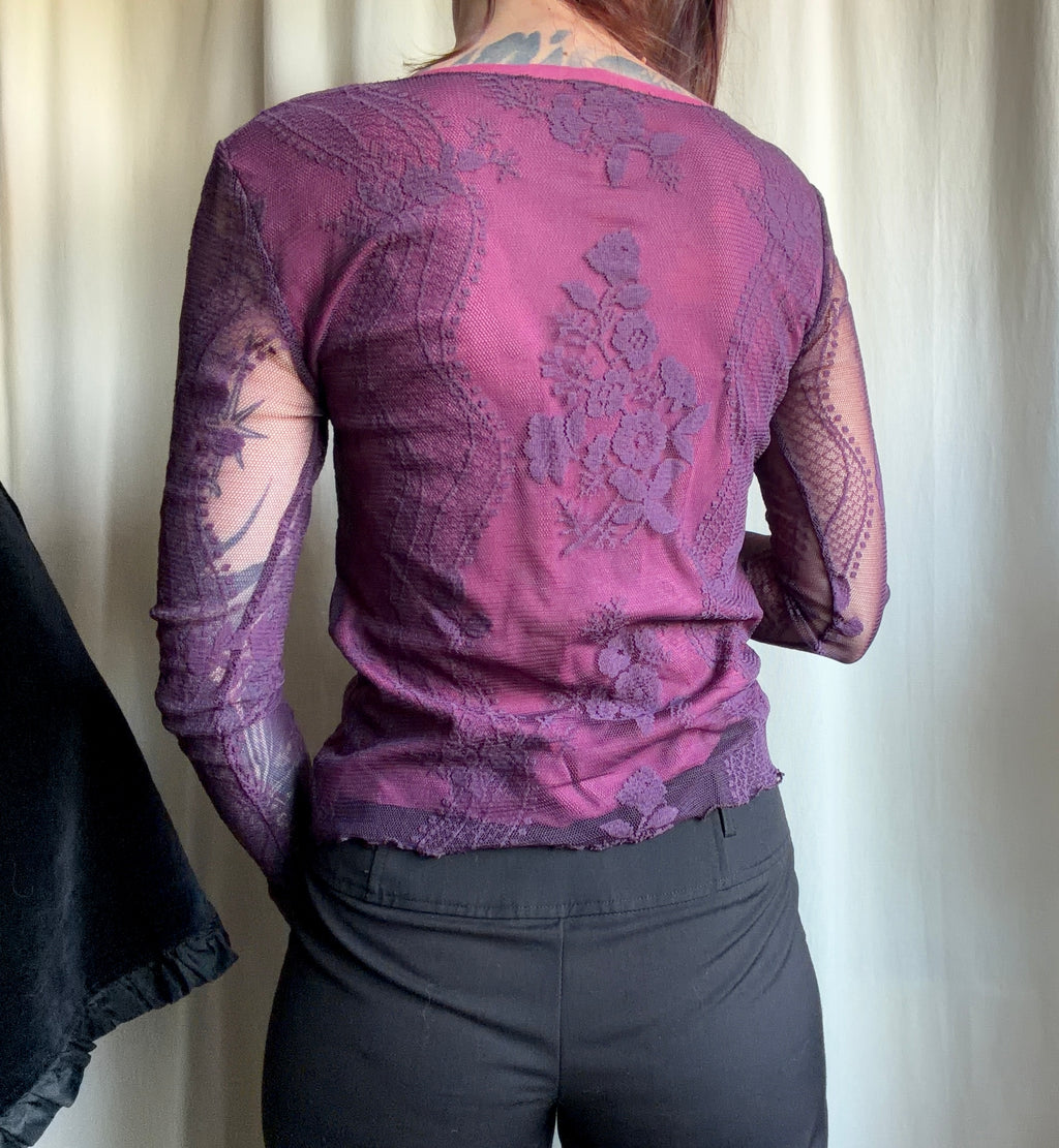 Top violet en résille et dentelle florale style whimsigoth romantic goth - taille S/M