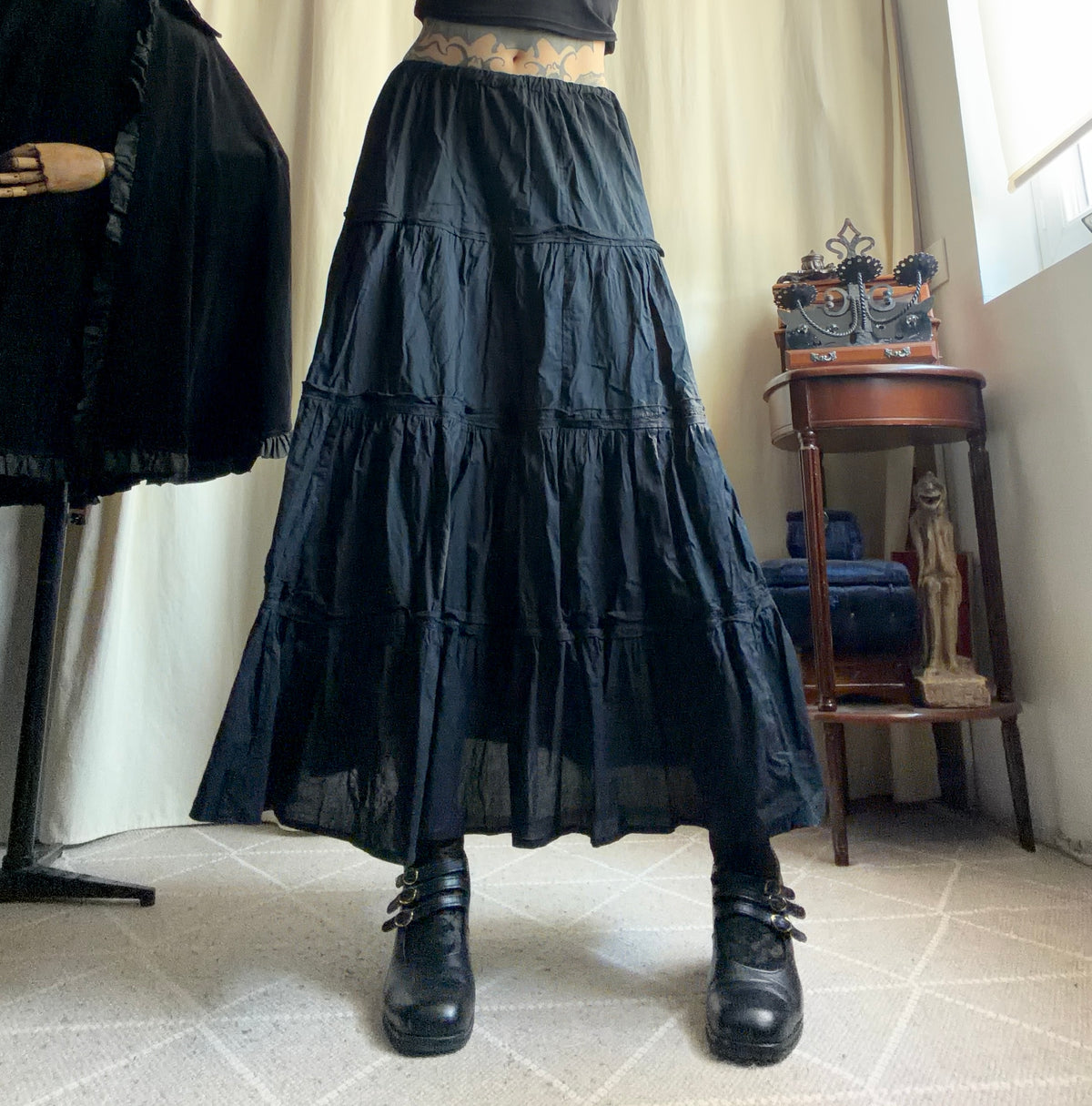 Jupe longue noire à étages fluide style whimsigoth witch 90s - Taille M/L