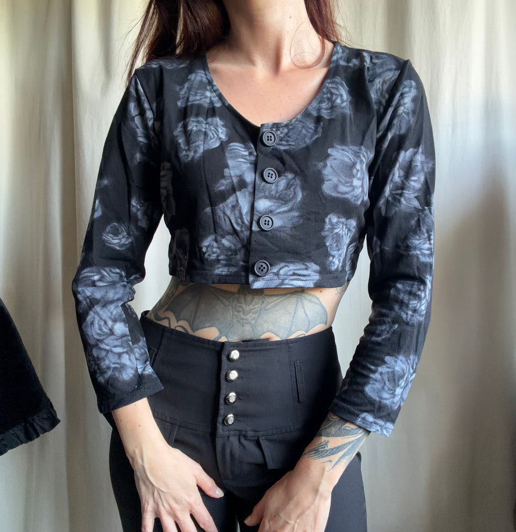 Top noir crop à imprimé grandes roses style vampire goth vampy - taille M