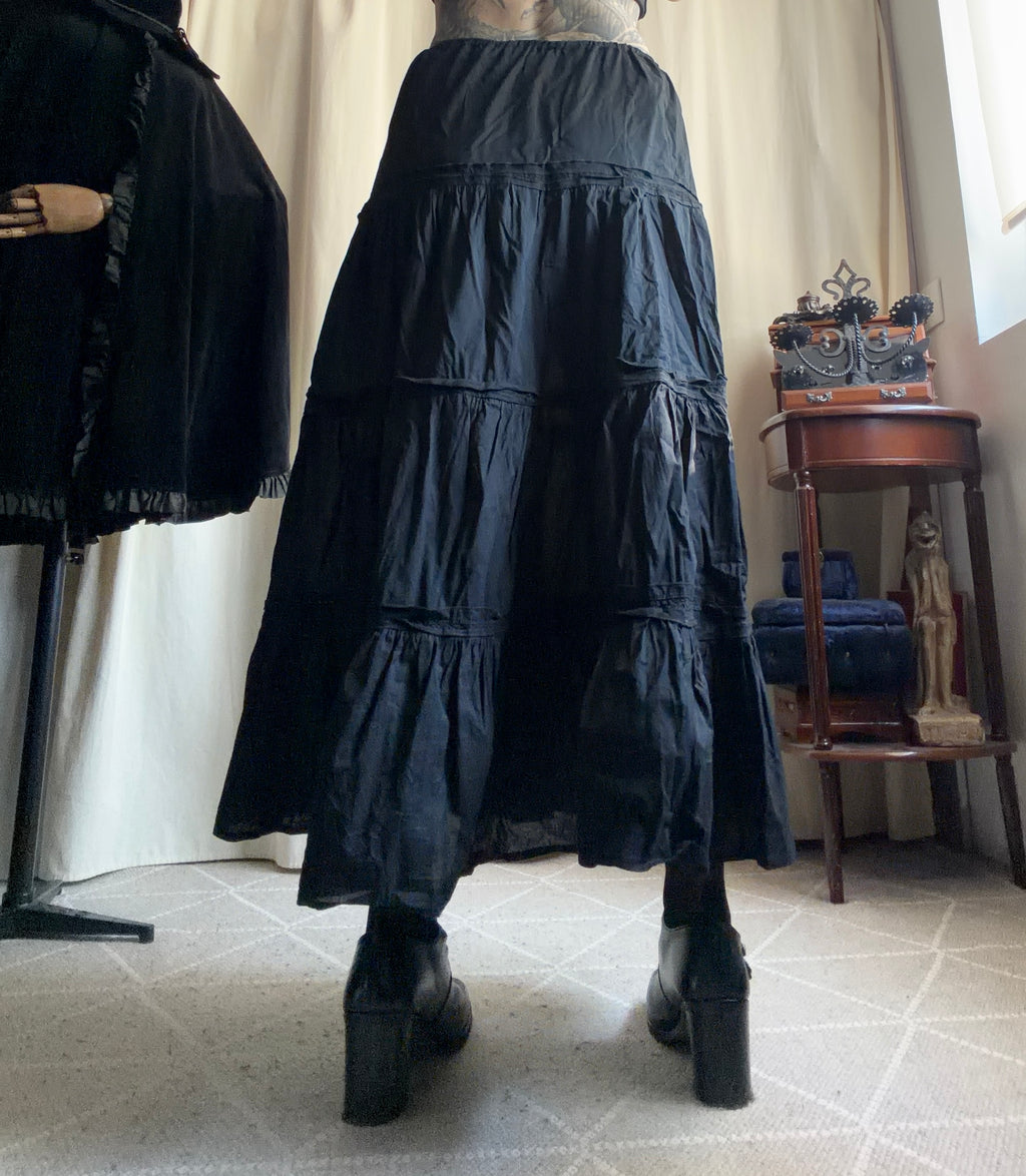 Jupe longue noire à étages fluide style whimsigoth witch 90s - Taille M/L