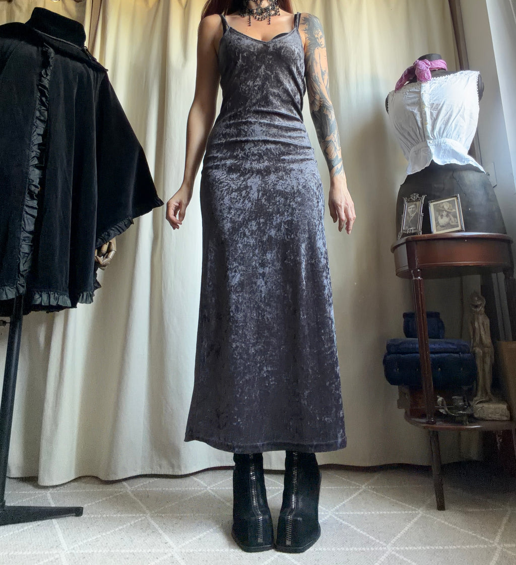 Robe maxi en velours frappé gris anthracite style whimsigoth vampire 90s - taille S/M