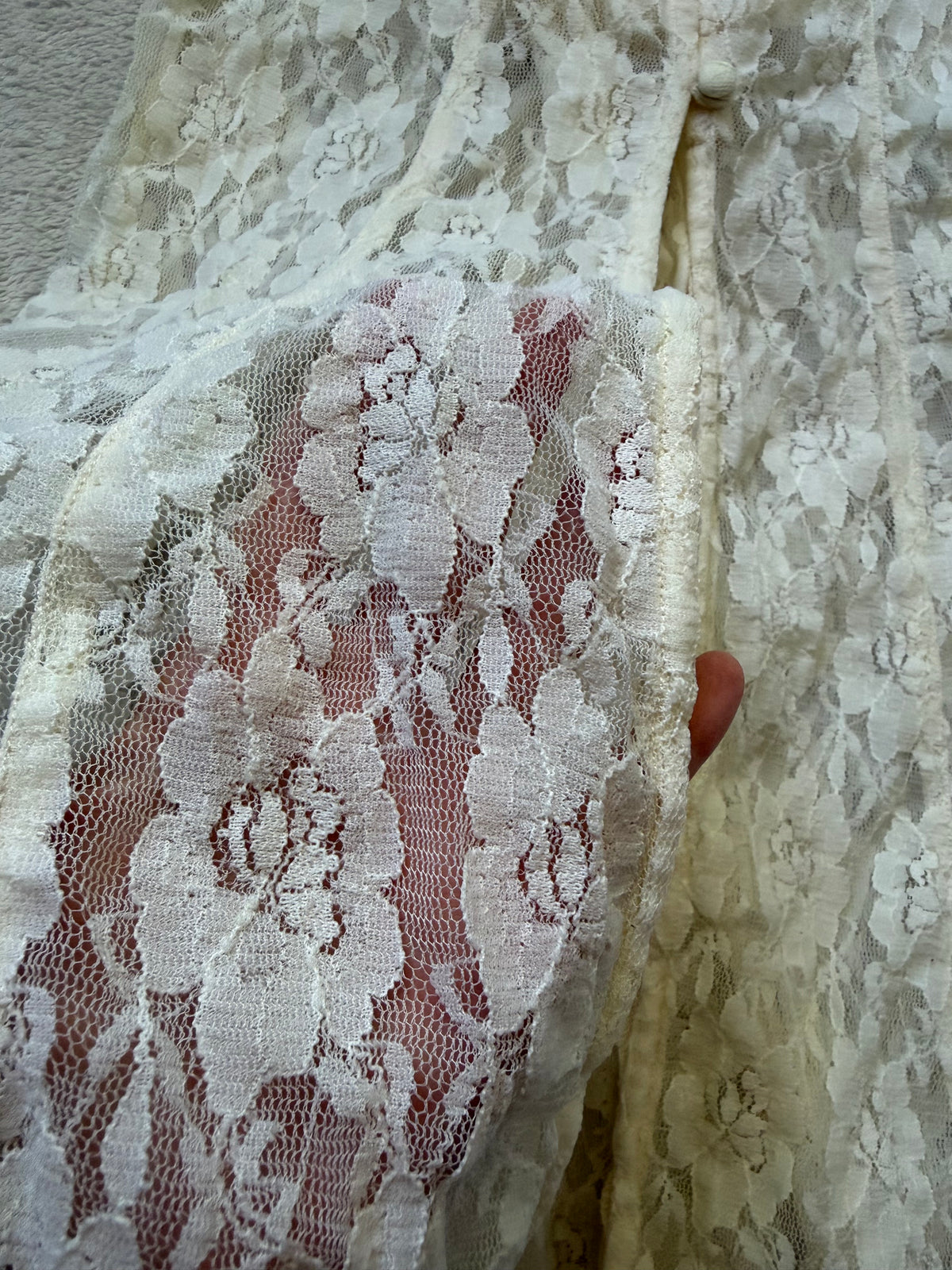 Long top blanc en dentelle florale à boutons style romantic goth victorian - taille S