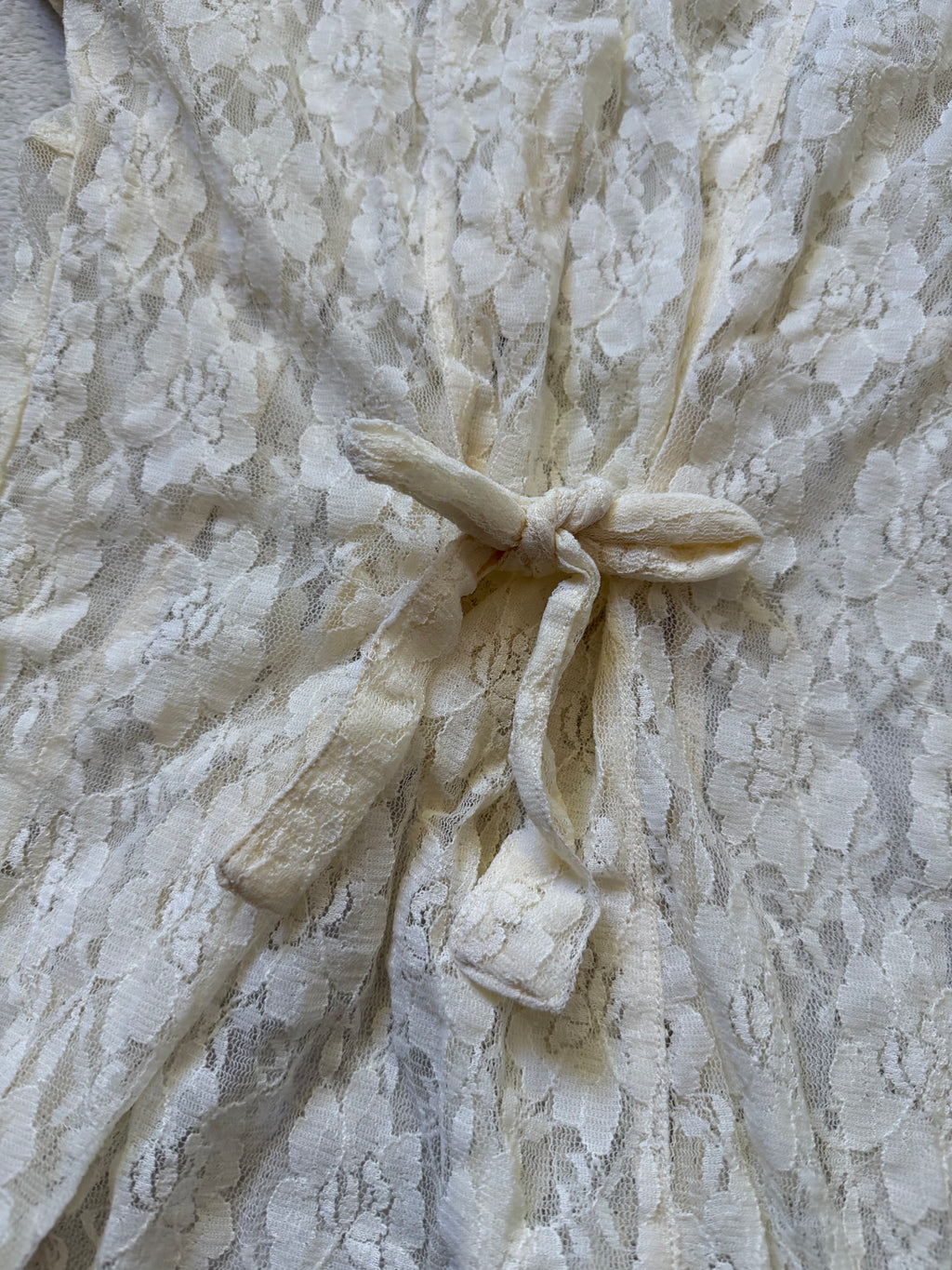 Long top blanc en dentelle florale à boutons style romantic goth victorian - taille S