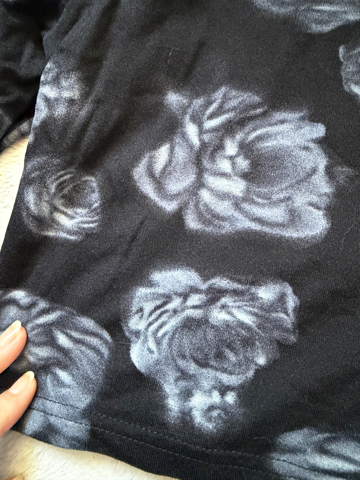 Top noir crop à imprimé grandes roses style vampire goth vampy - taille M